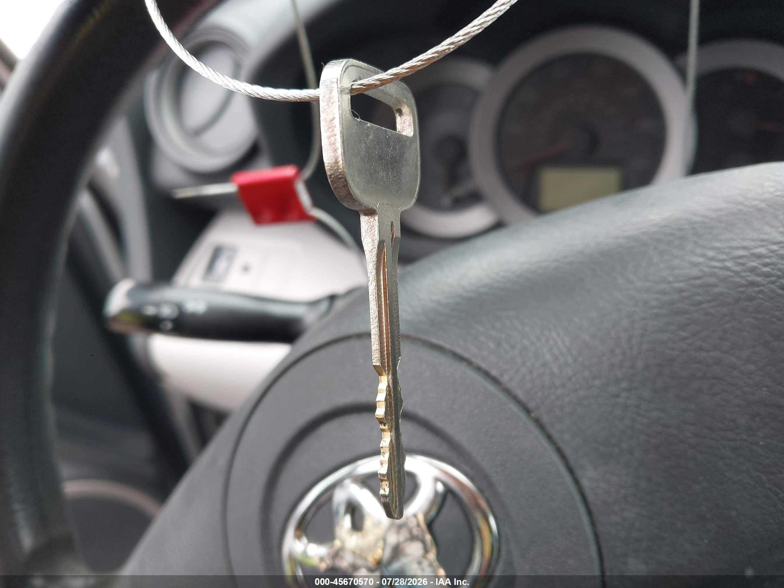 2007 Toyota Rav4   Silver vin: JTMBD33V675058262