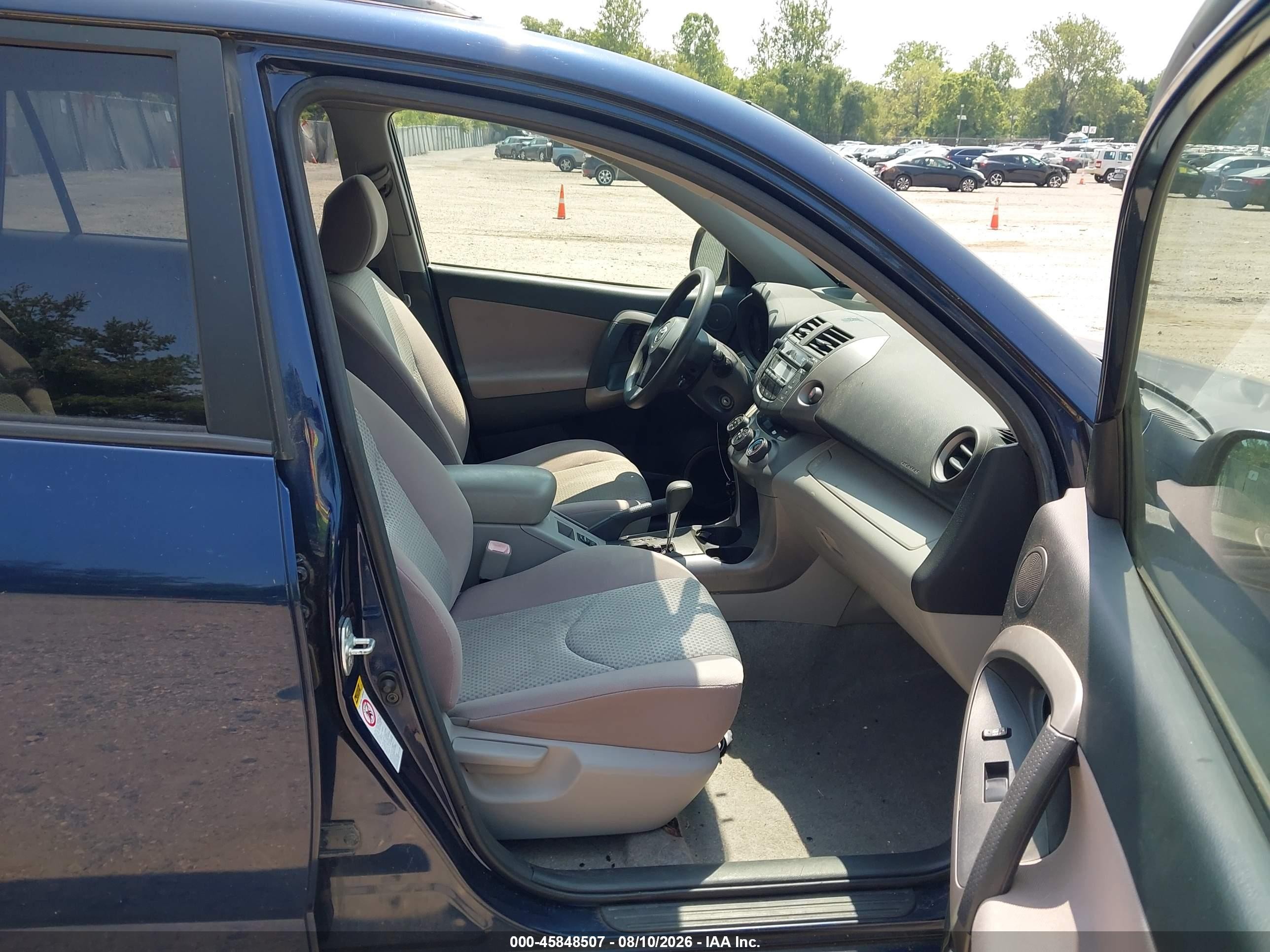 2007 Toyota Rav4   Синий vin: JTMBD33V675066443