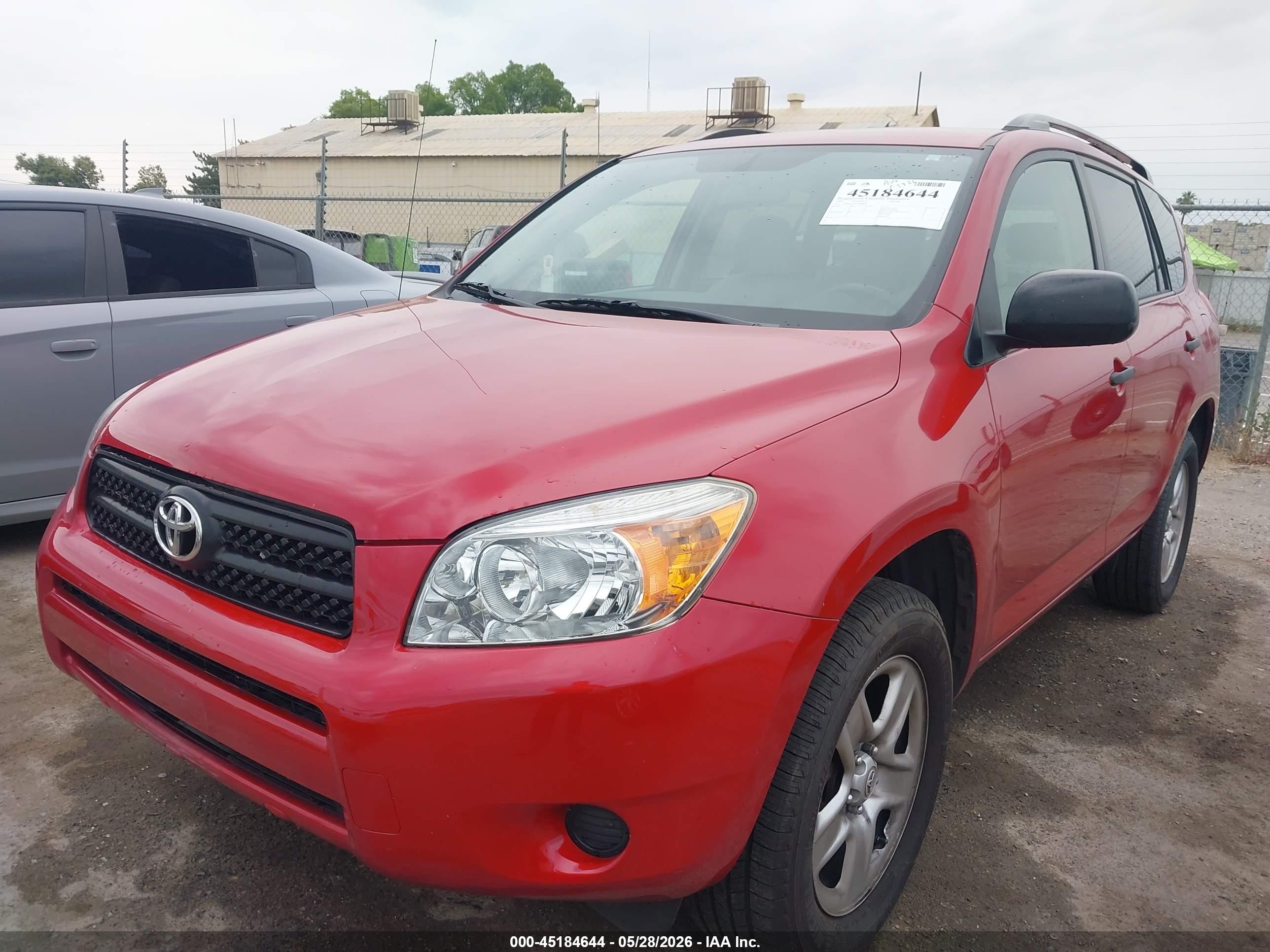 2007 Toyota Rav4   Red vin: JTMBD33V675068838