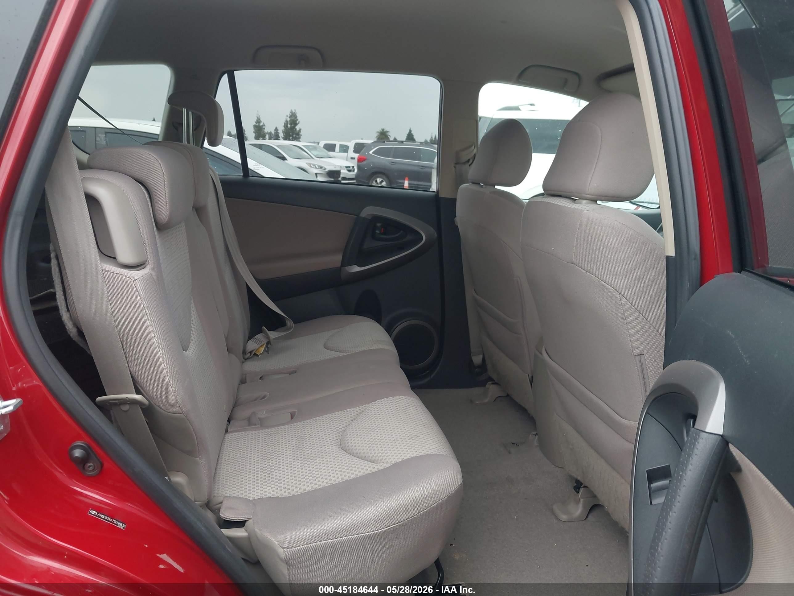 2007 Toyota Rav4   Red vin: JTMBD33V675068838
