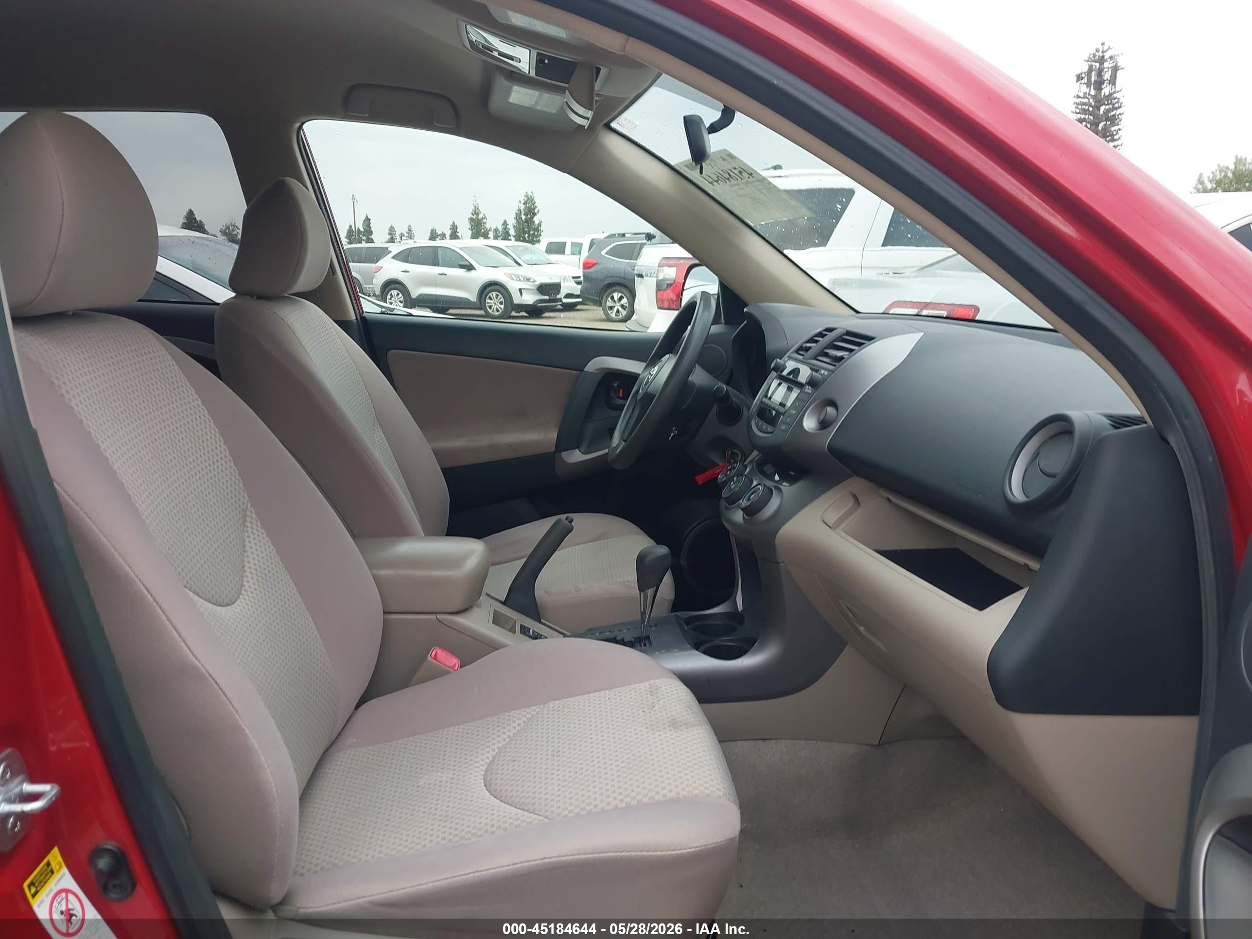 2007 Toyota Rav4   Red vin: JTMBD33V675068838