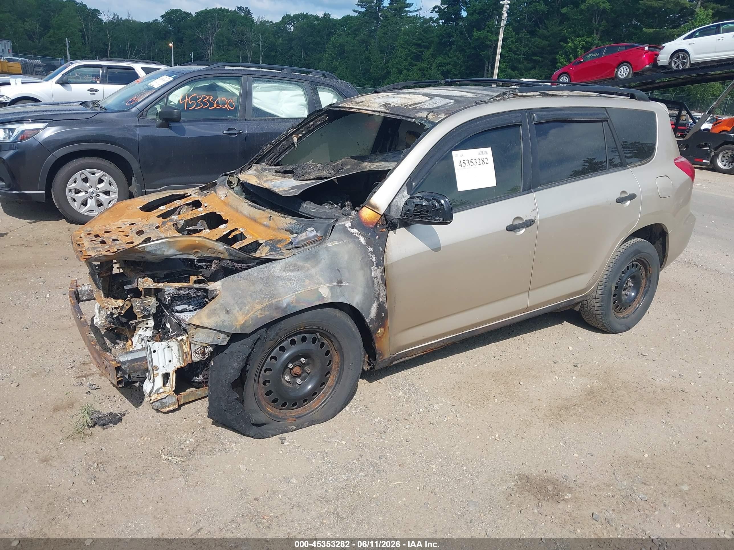 2007 Toyota Rav4 Gold vin: JTMBD33V676032898