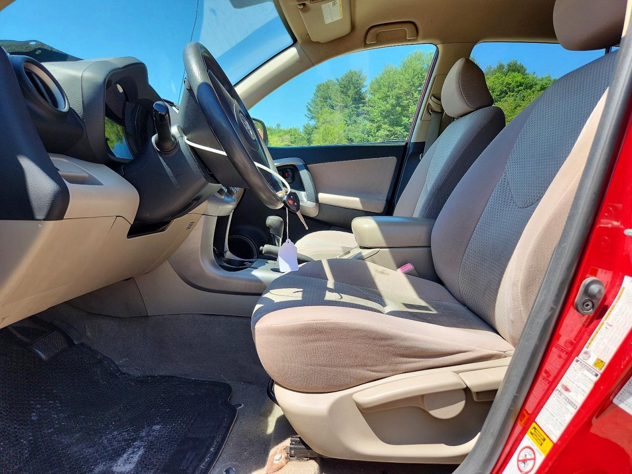 2008 Toyota Rav4 Base Red vin: JTMBD33V685148772