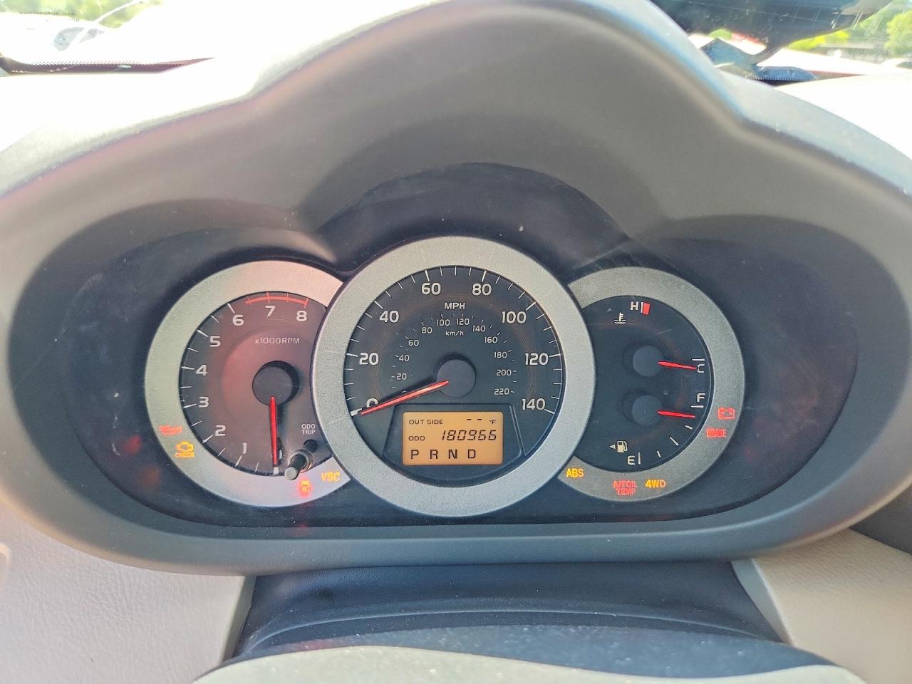 2008 Toyota Rav4 Base Red vin: JTMBD33V685148772