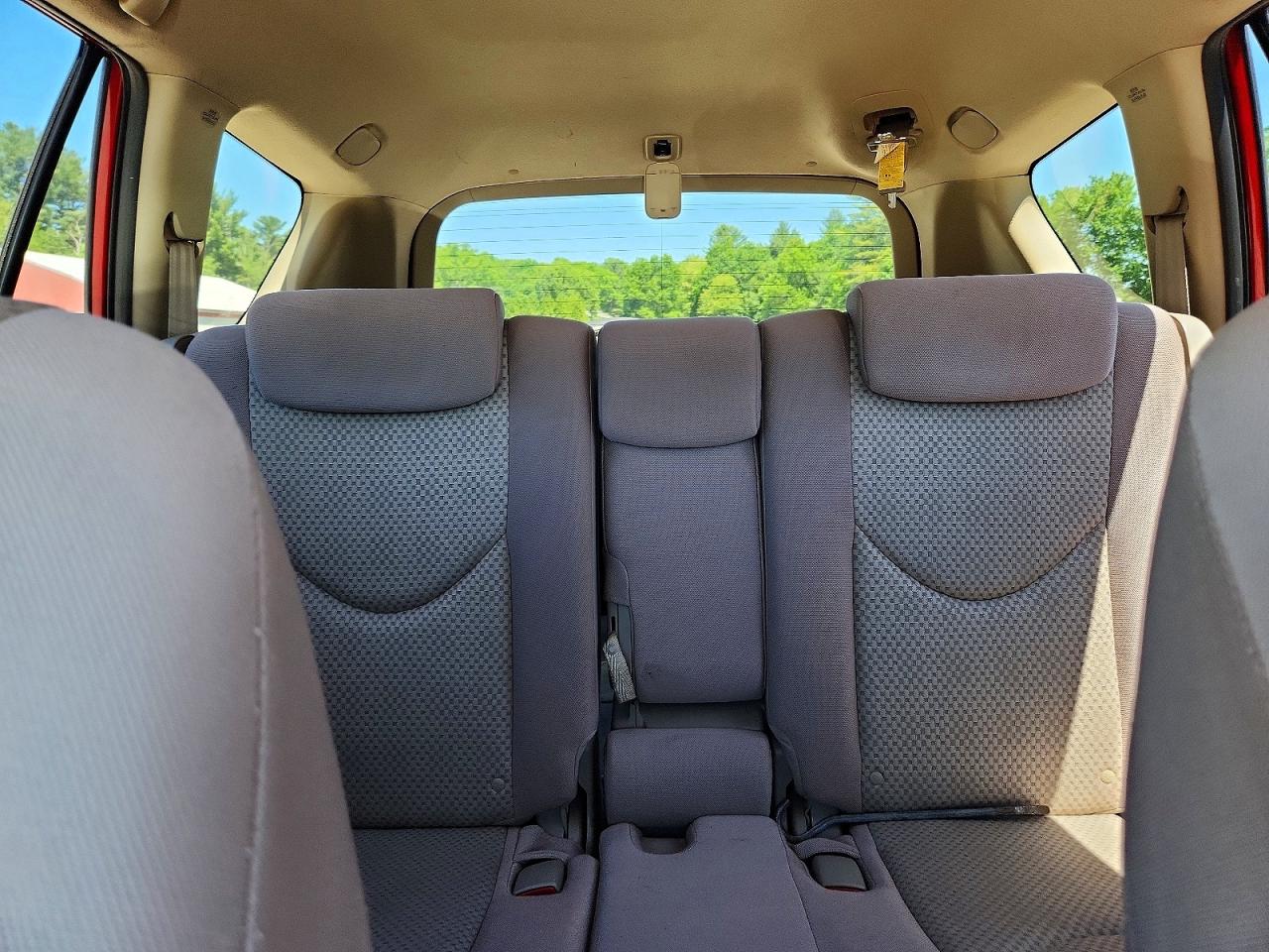 2008 Toyota Rav4 Base Red vin: JTMBD33V685148772