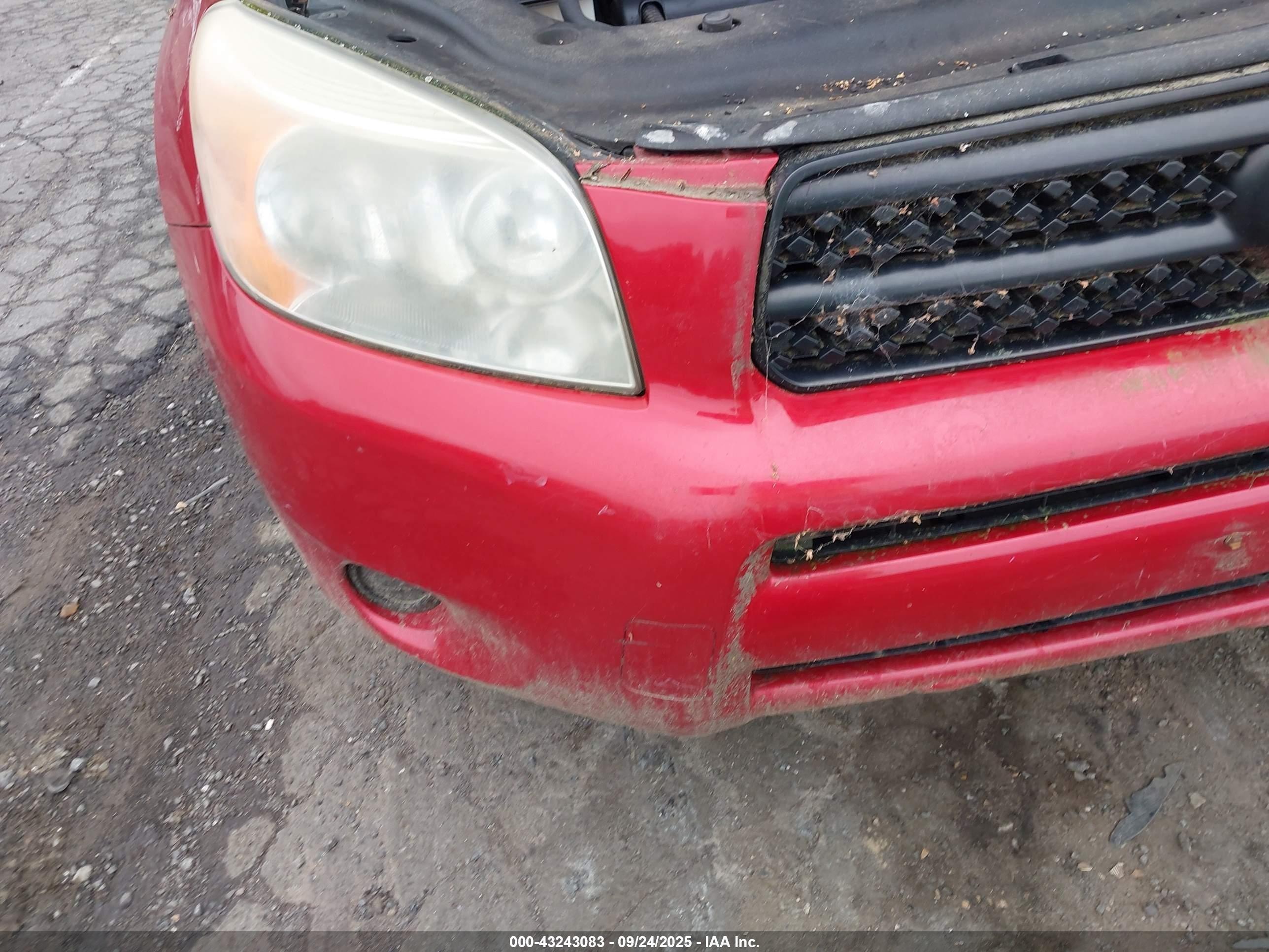 2008 Toyota Rav4   Red vin: JTMBD33V685192531