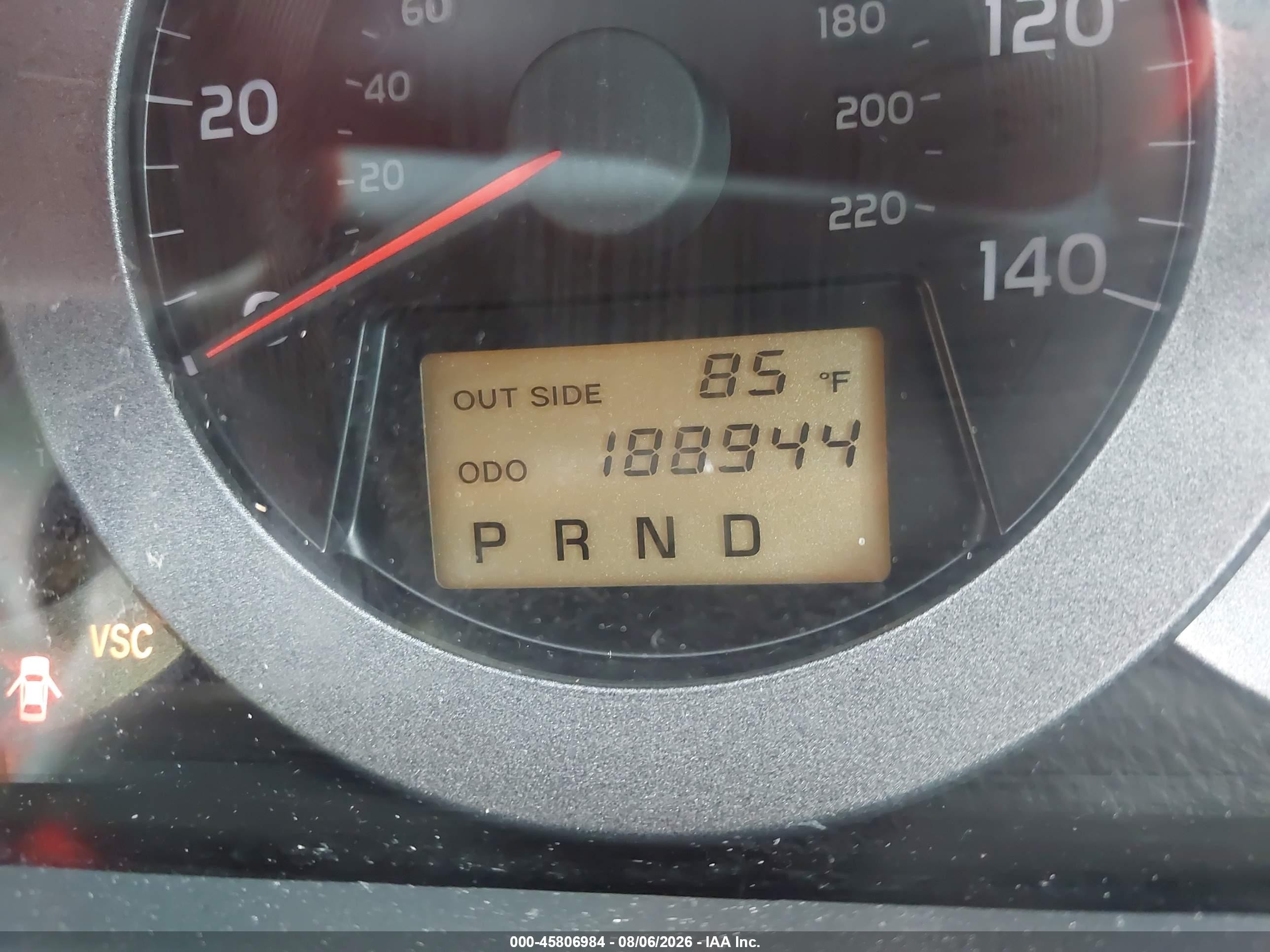 2008 Toyota Rav4   Red vin: JTMBD33V686077065