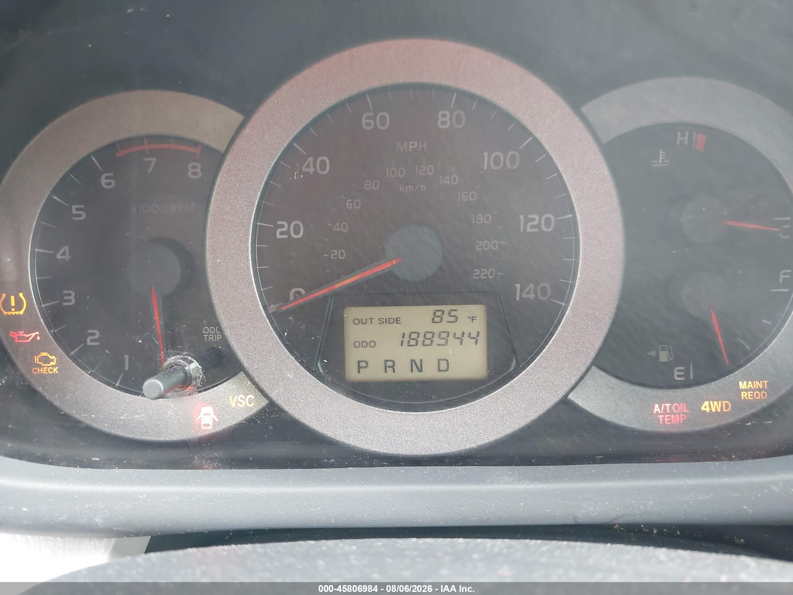 2008 Toyota Rav4   Red vin: JTMBD33V686077065