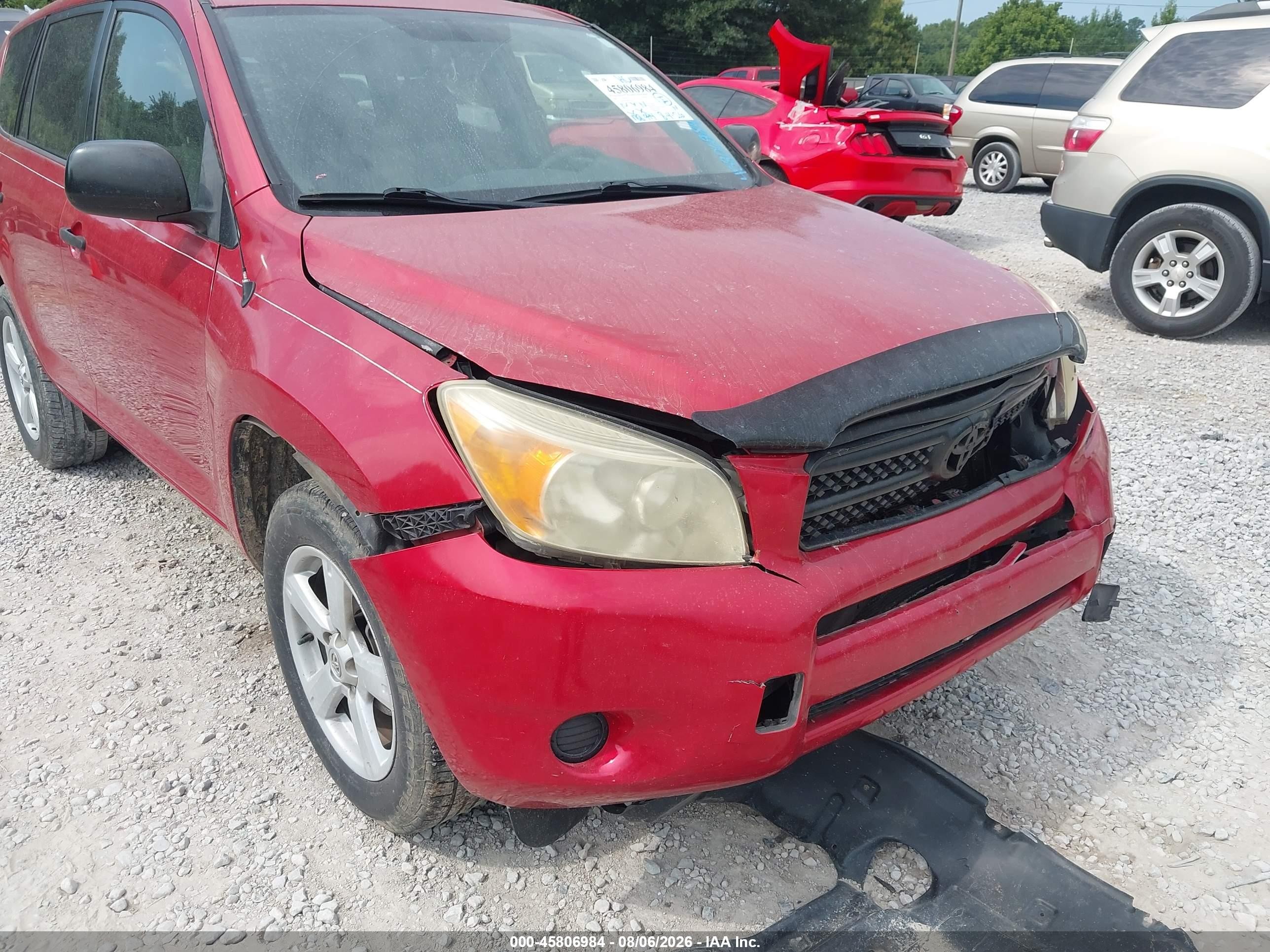 2008 Toyota Rav4   Red vin: JTMBD33V686077065