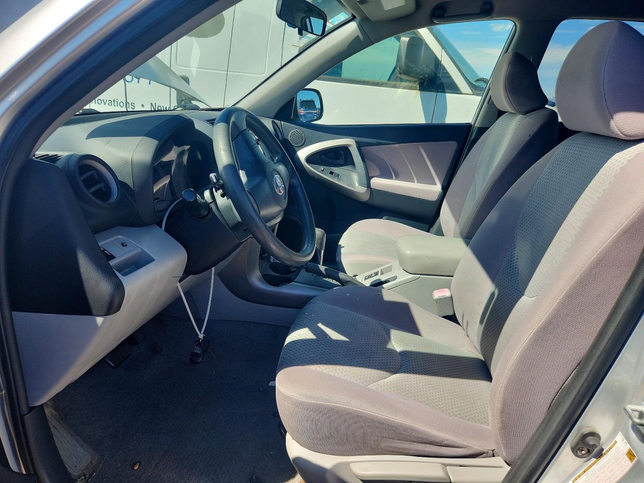 2006 Toyota Rav4 Base Серый vin: JTMBD33V765012938