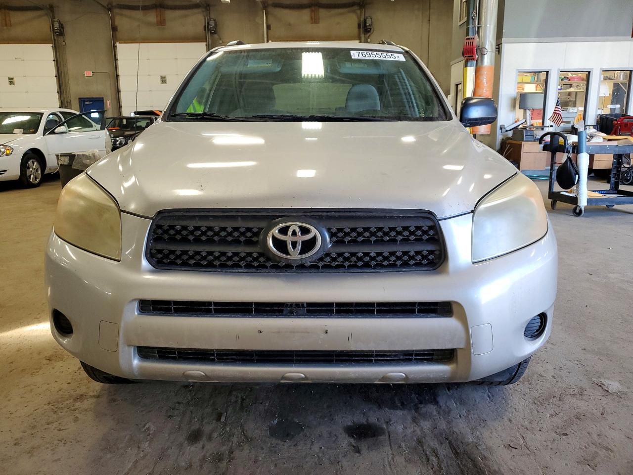 2006 Toyota Rav4 Серебряный vin: JTMBD33V765046281