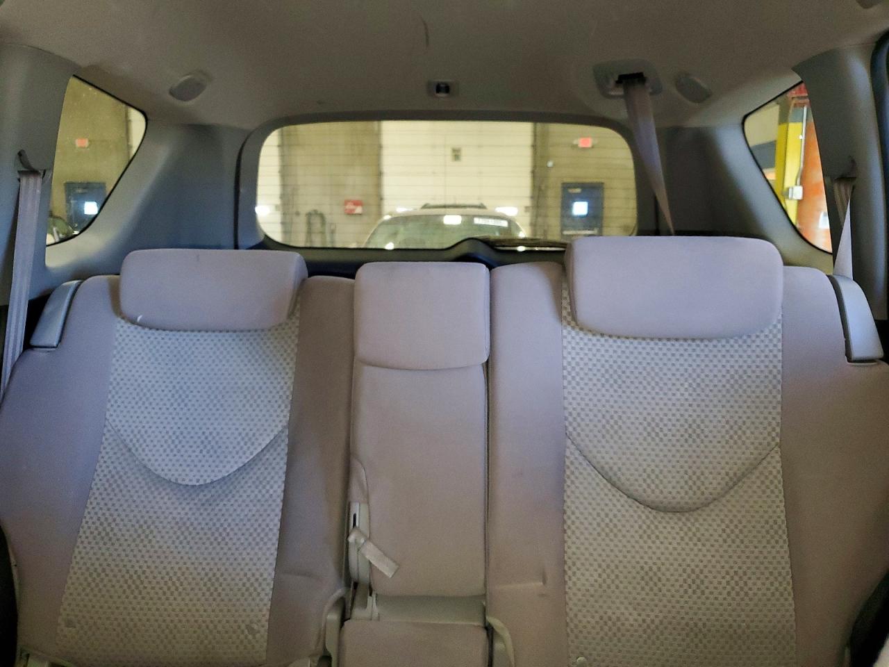 2006 Toyota Rav4 Серебряный vin: JTMBD33V765046281