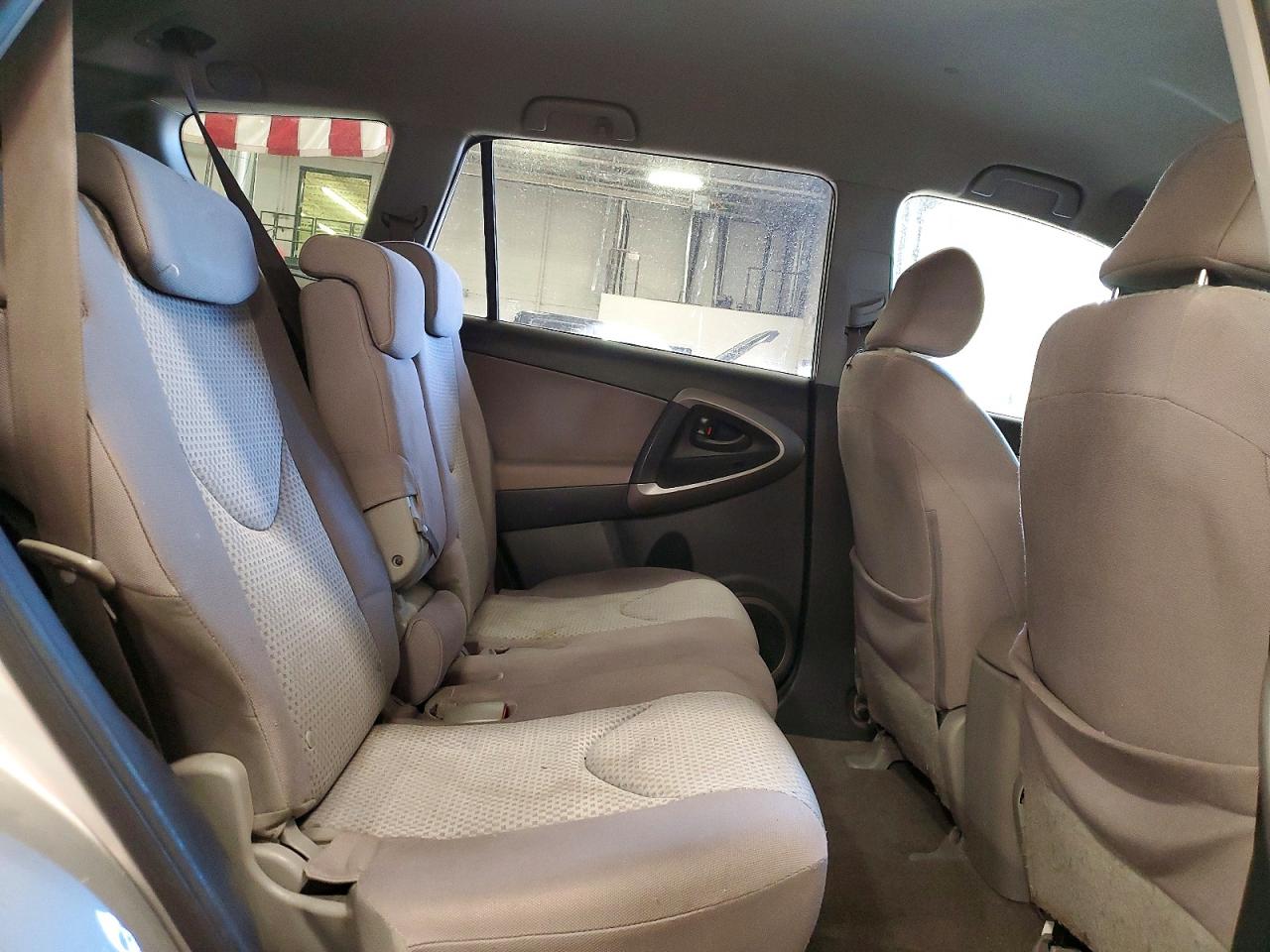 2006 Toyota Rav4 Серебряный vin: JTMBD33V765046281
