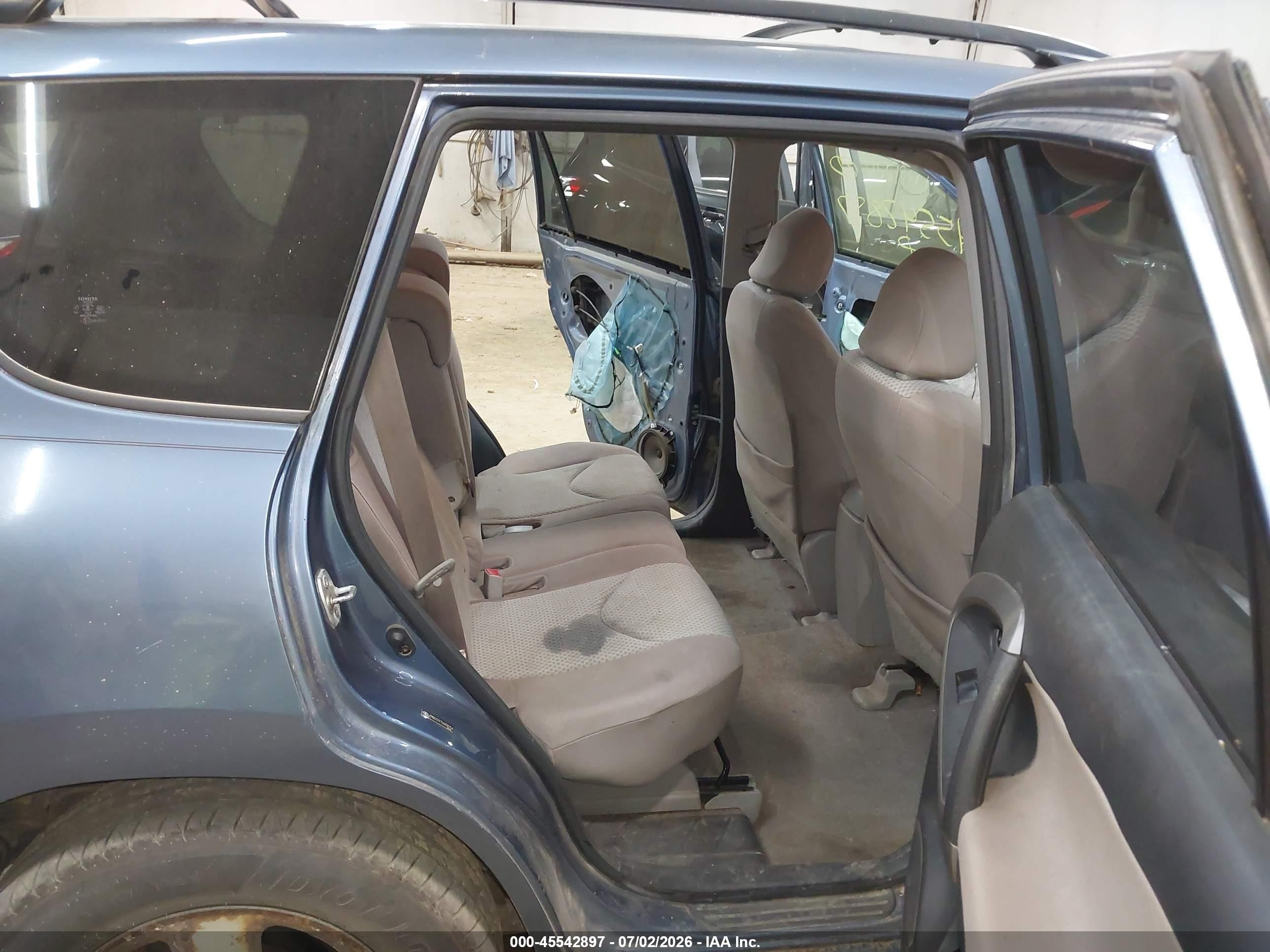 2006 Toyota Rav4   Blue vin: JTMBD33V766008754