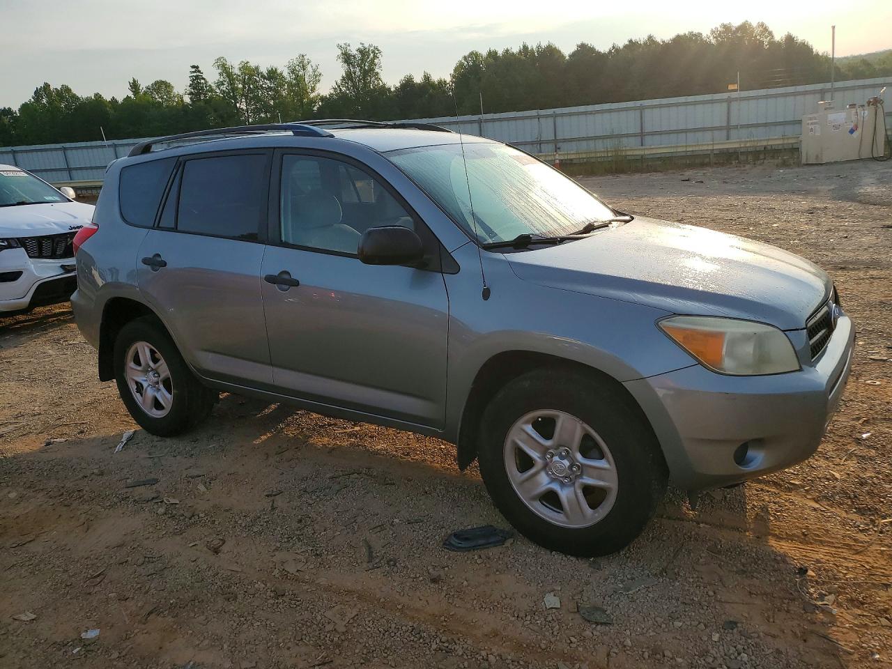 2006 Toyota Rav4 Base Gray vin: JTMBD33V766008768