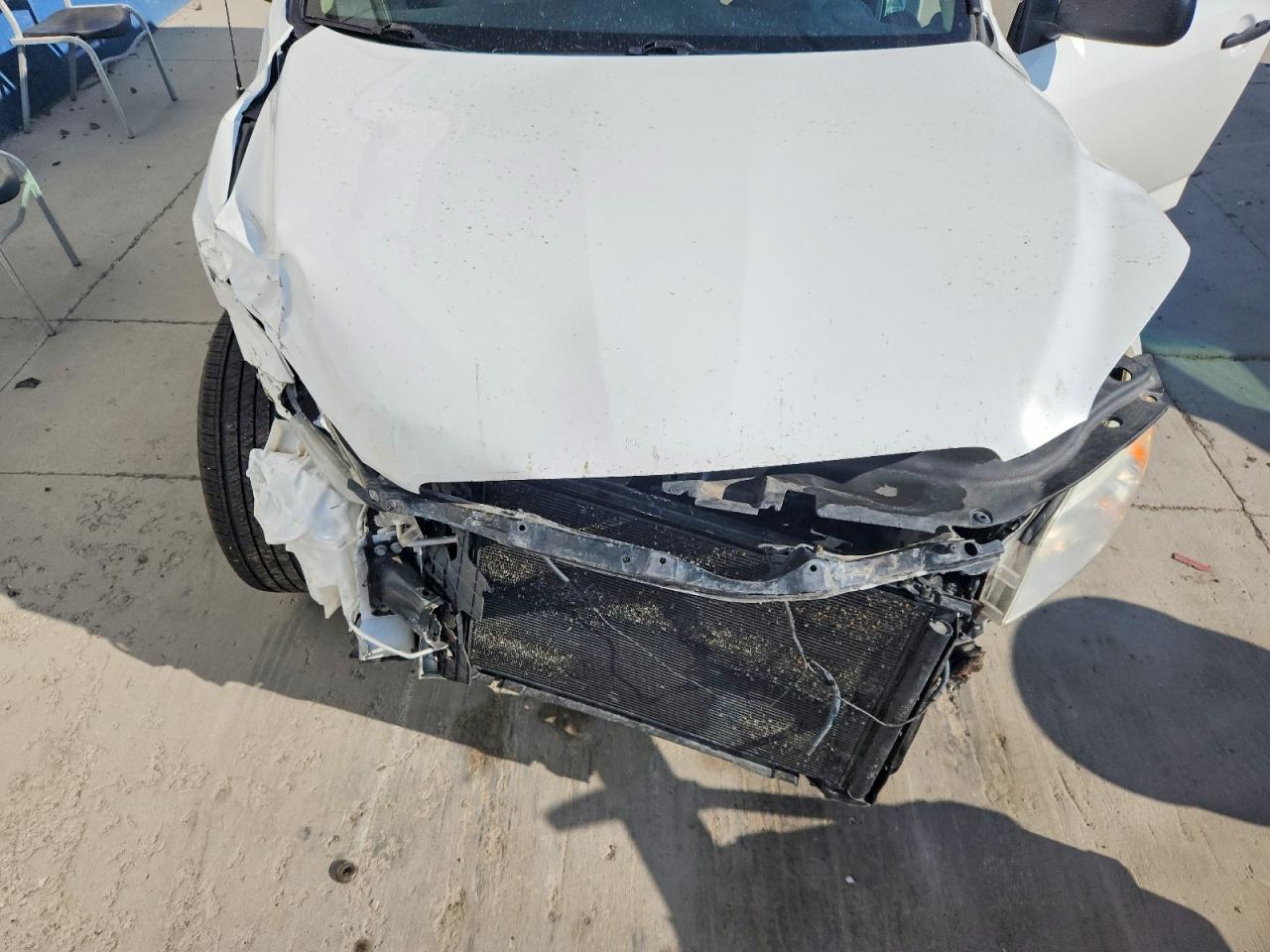 2006 Toyota Rav4 Base White vin: JTMBD33V766010715