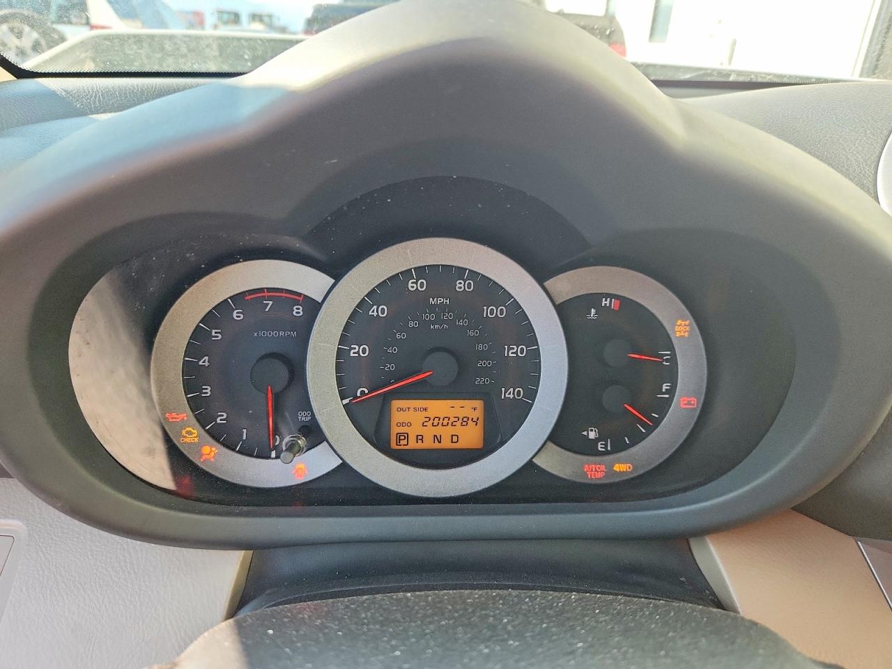 2006 Toyota Rav4 Base White vin: JTMBD33V766010715