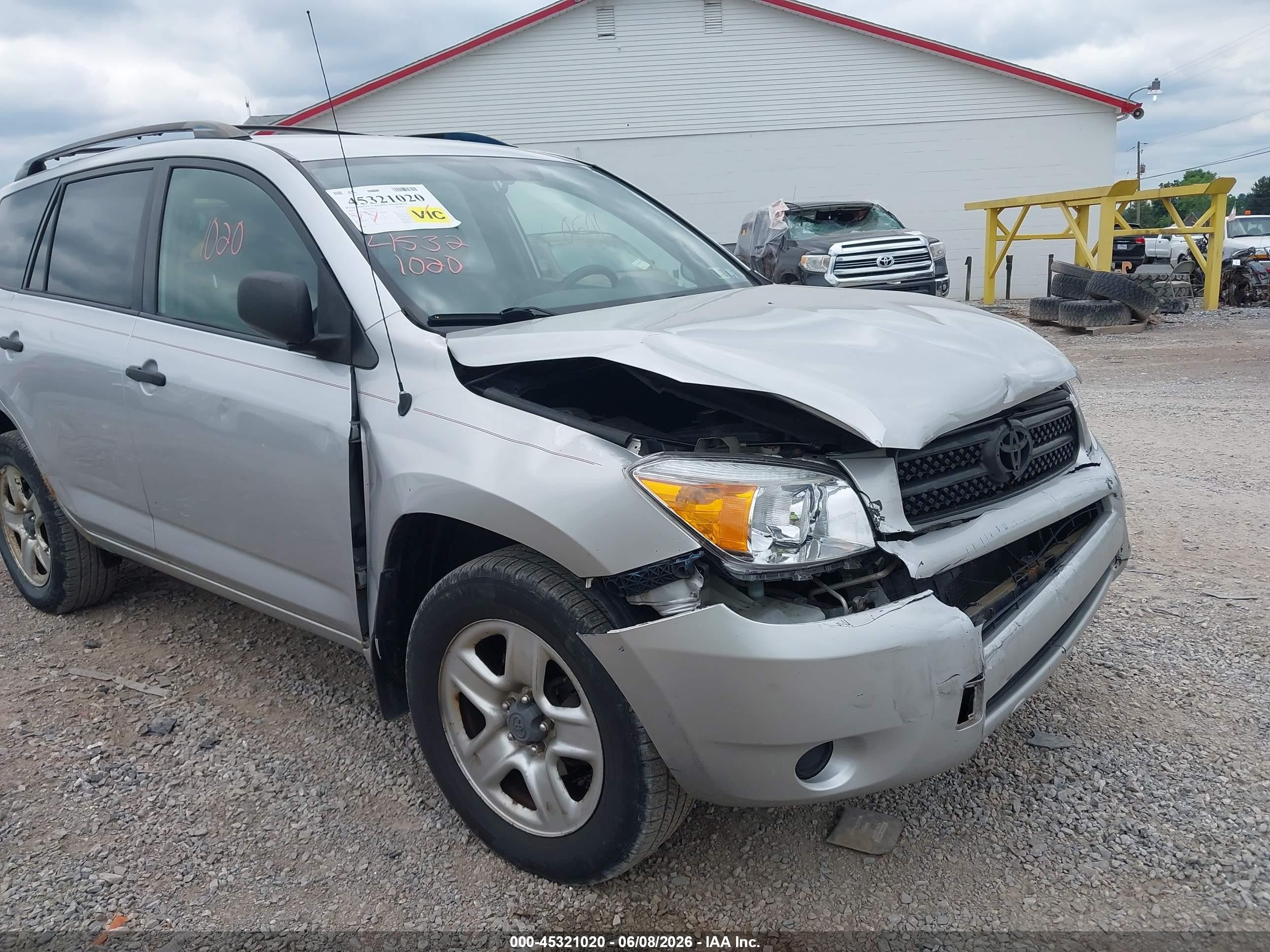 2007 Toyota Rav4   Серебряный vin: JTMBD33V776043537