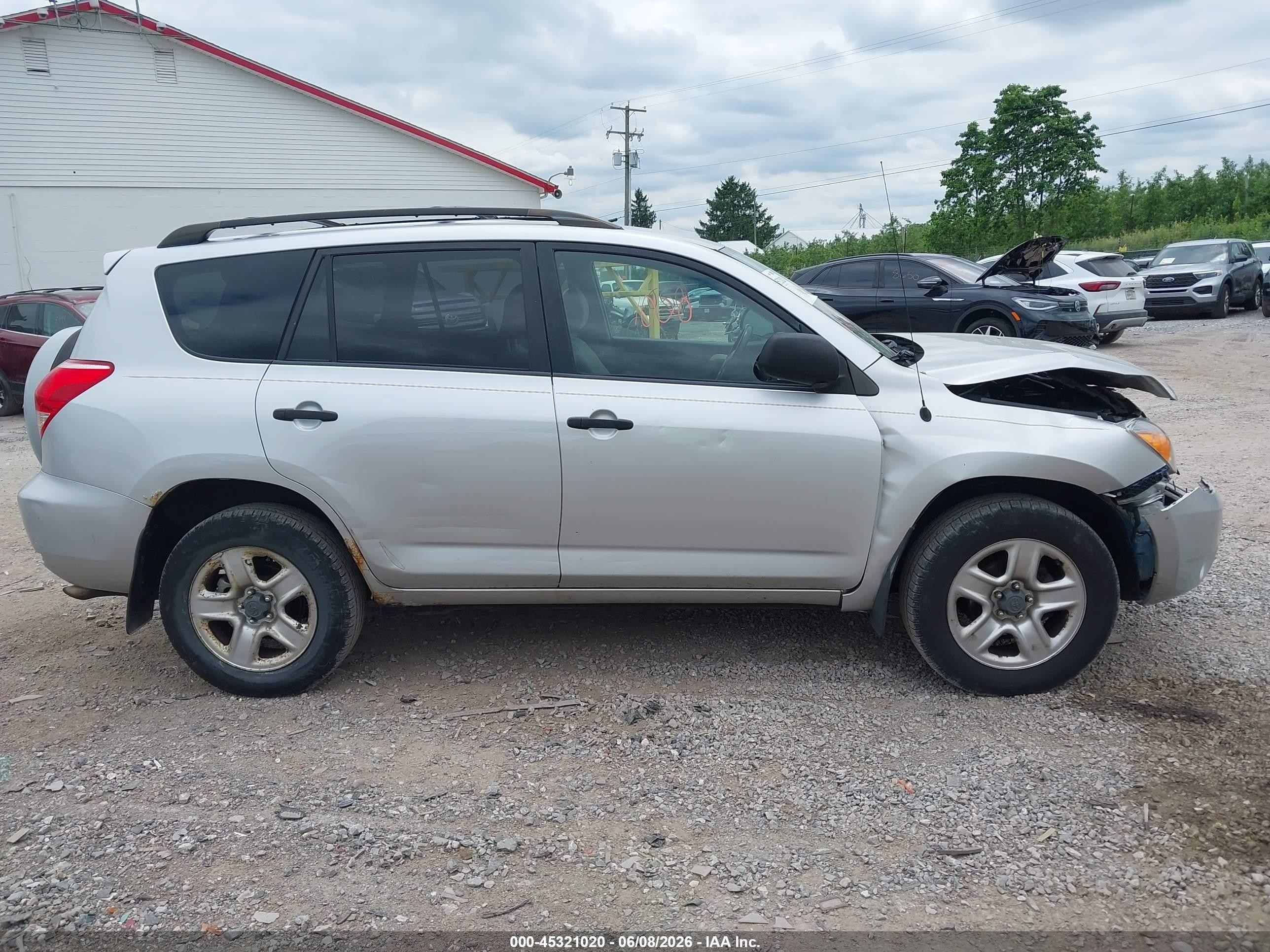 2007 Toyota Rav4   Серебряный vin: JTMBD33V776043537