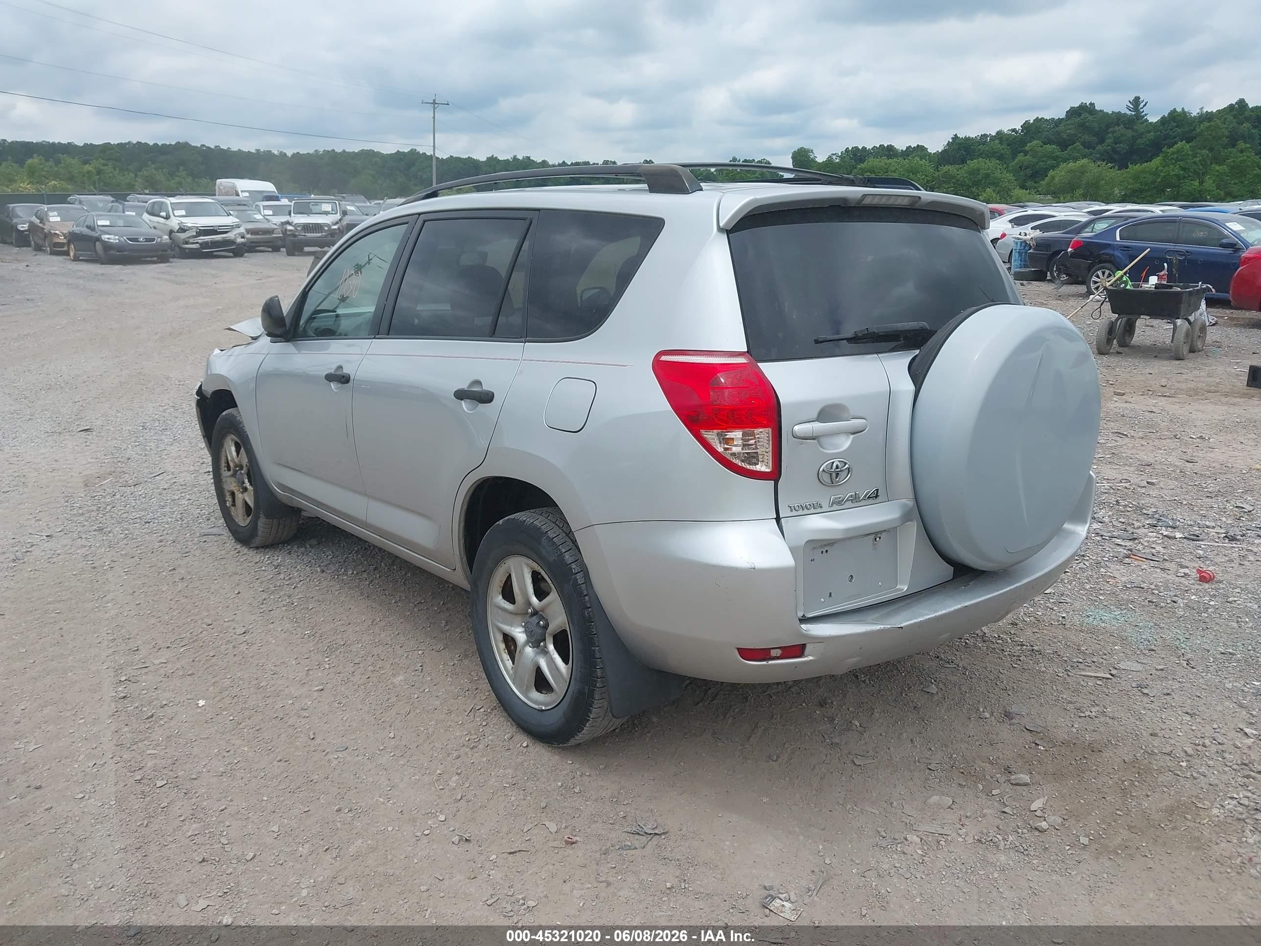 2007 Toyota Rav4   Серебряный vin: JTMBD33V776043537