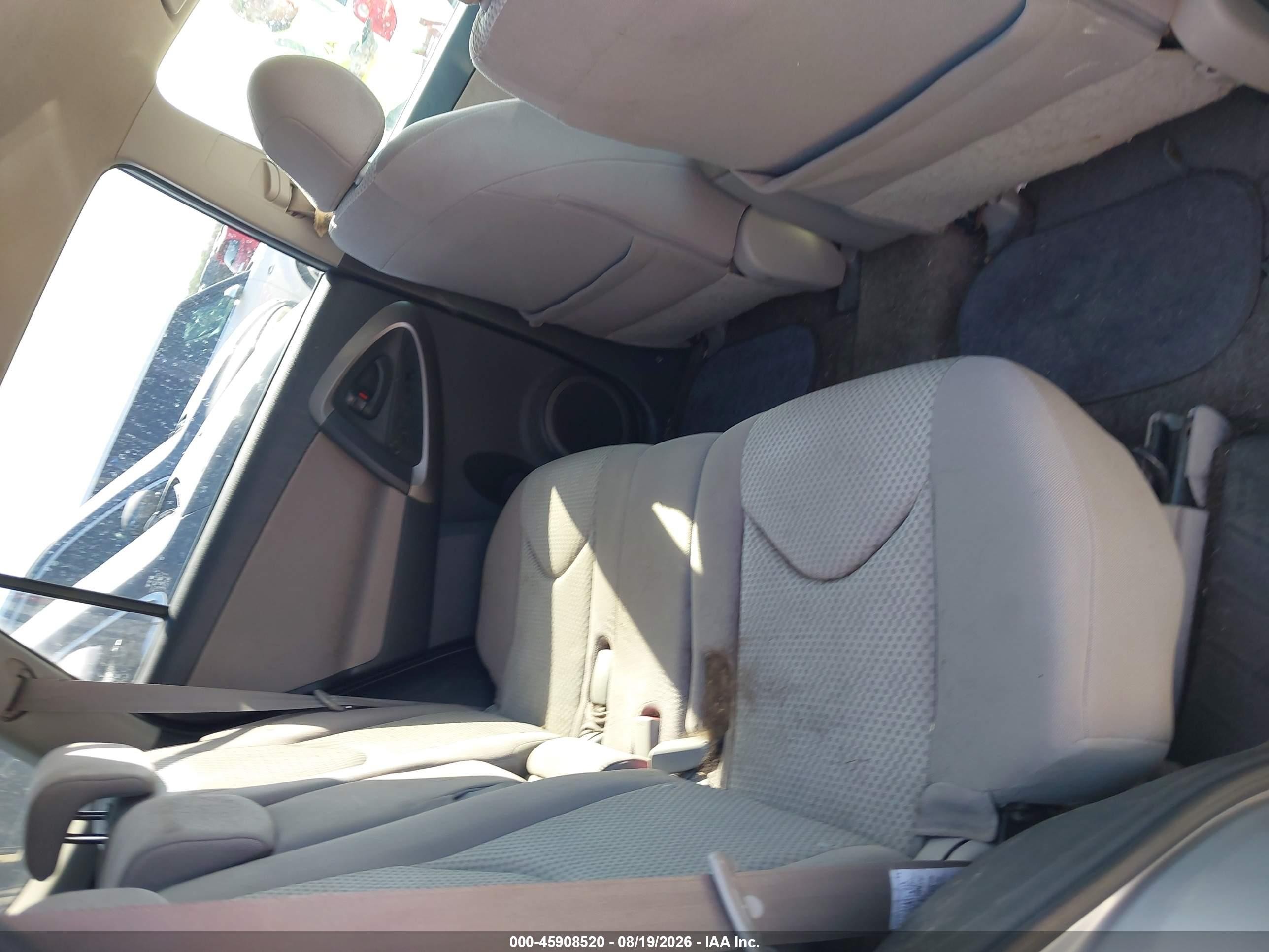 2008 Toyota Rav4   Silver vin: JTMBD33V785185040