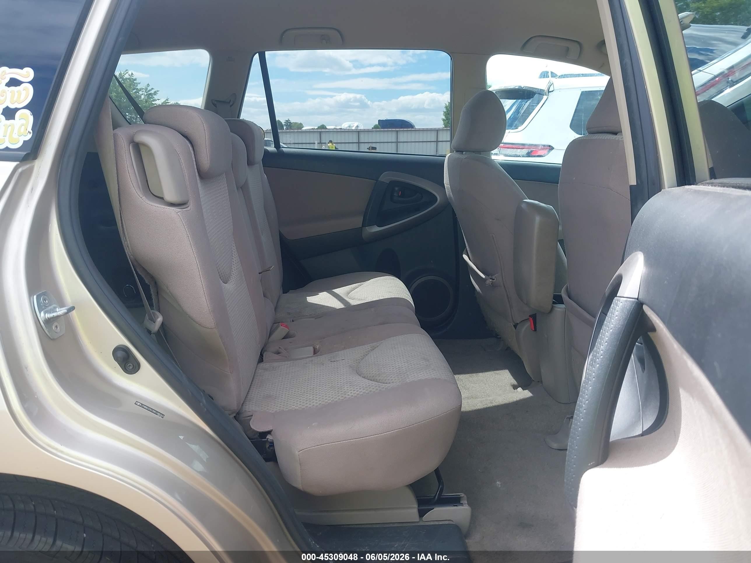 2008 Toyota Rav4   Gold vin: JTMBD33V785188262