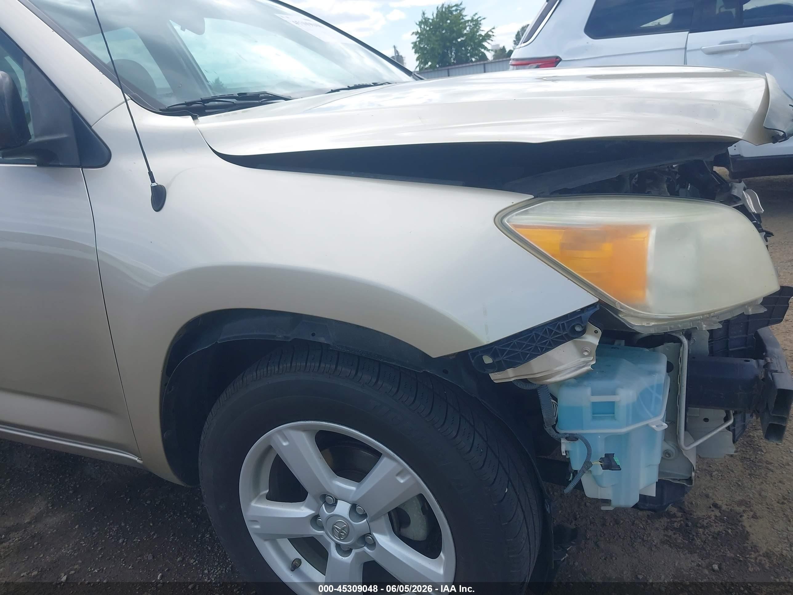 2008 Toyota Rav4   Gold vin: JTMBD33V785188262