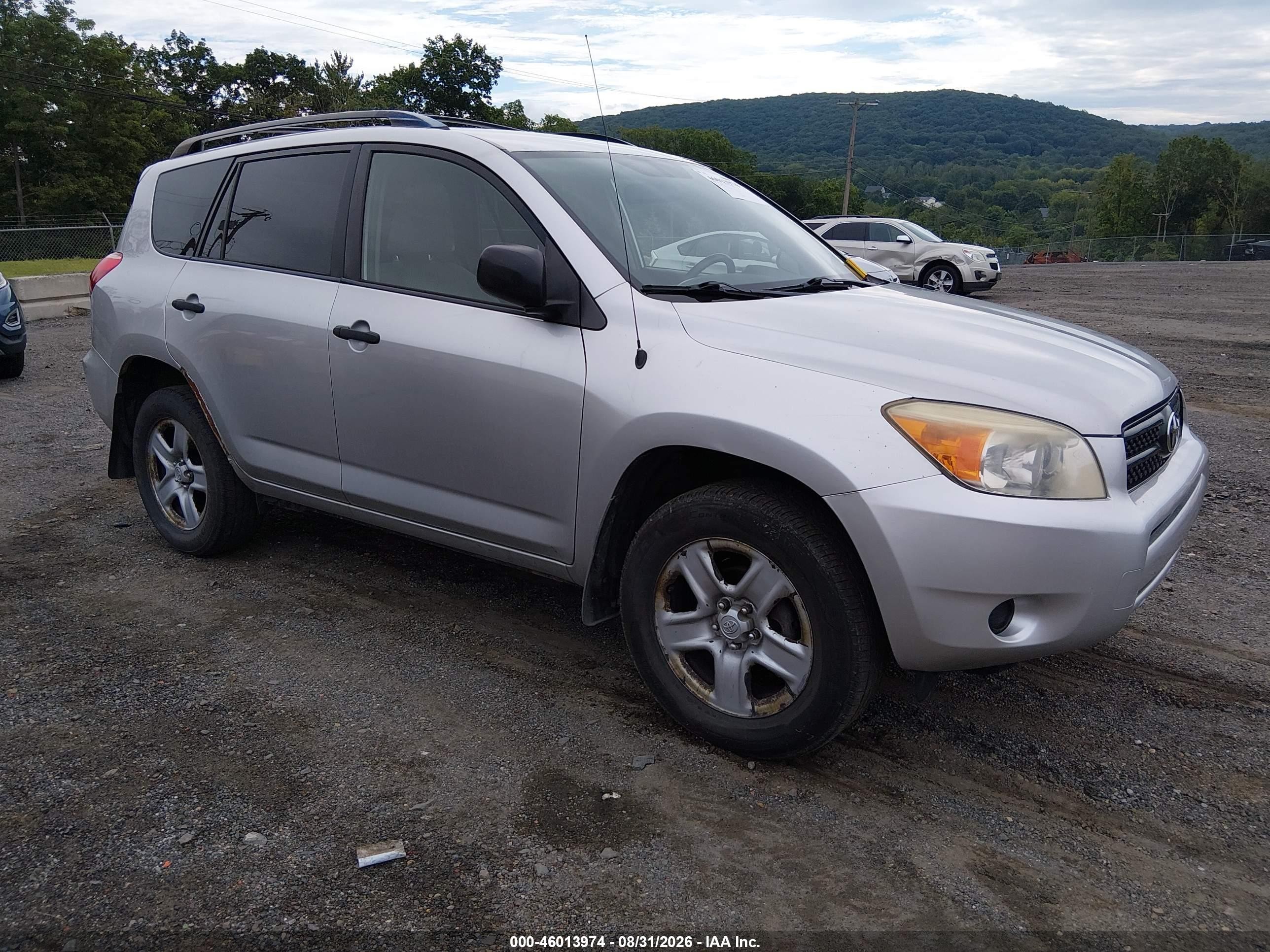 2008 Toyota Rav4   Silver vin: JTMBD33V785197916
