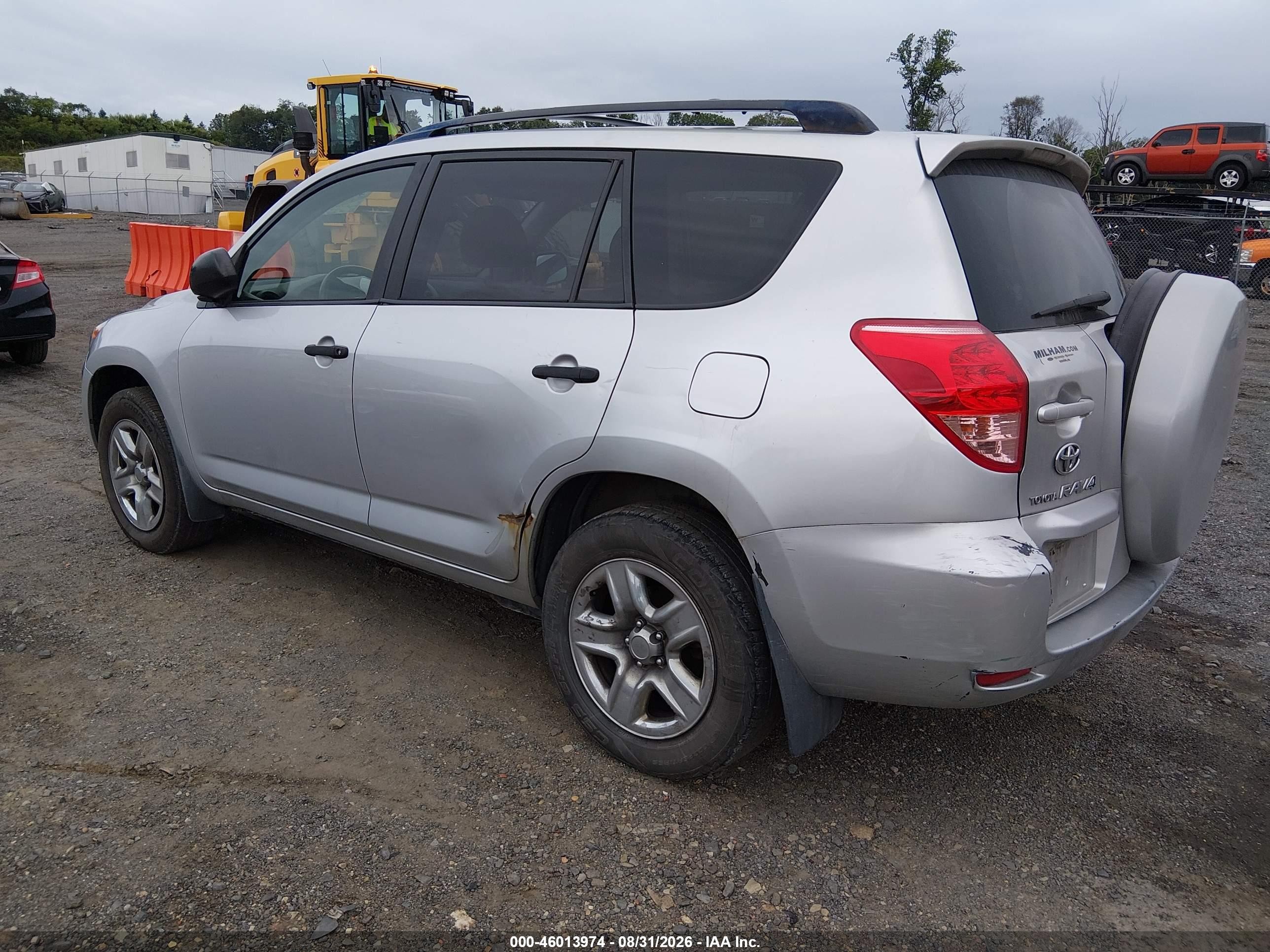 2008 Toyota Rav4   Серебряный vin: JTMBD33V785197916