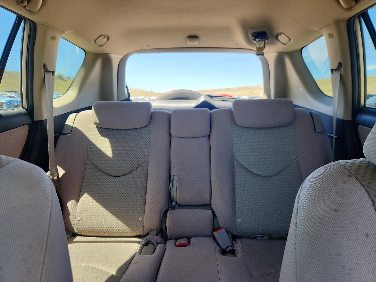 2008 Toyota Rav4 Base Tan vin: JTMBD33V786056483