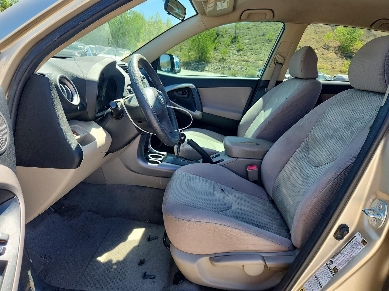 2008 Toyota Rav4 Base Tan vin: JTMBD33V786056483