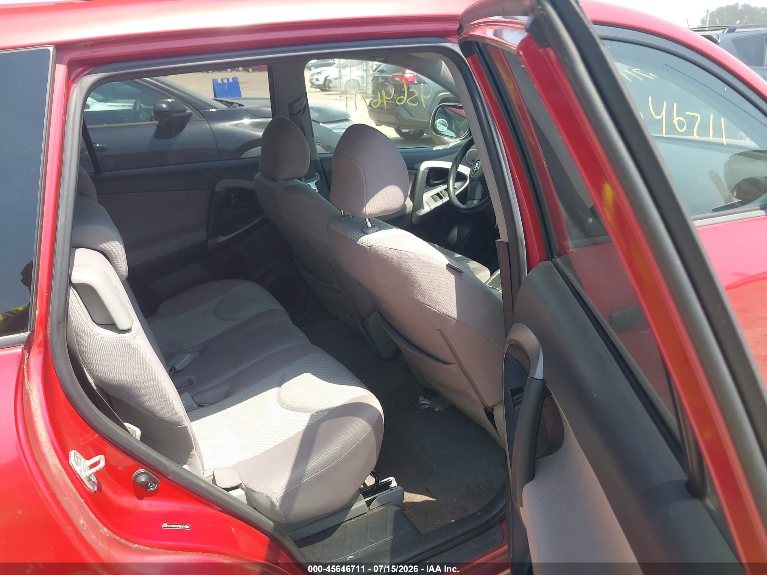 2008 Toyota Rav4   Red vin: JTMBD33V786074093