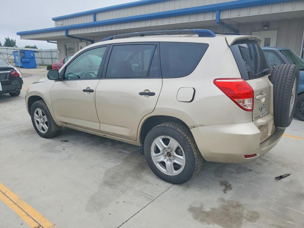 2008 Toyota Rav4 Base Gold vin: JTMBD33V786077088