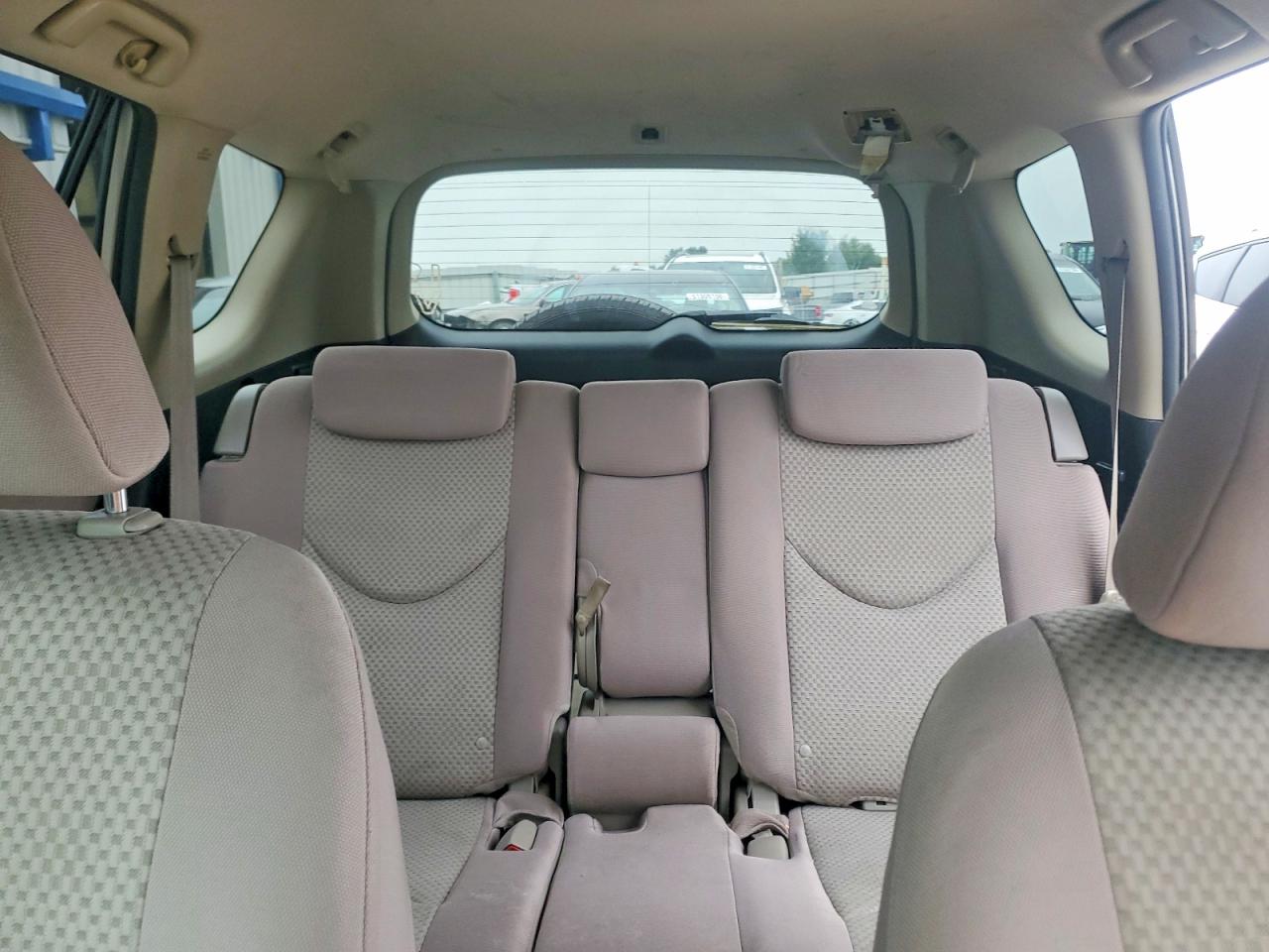 2008 Toyota Rav4 Base Gold vin: JTMBD33V786077088
