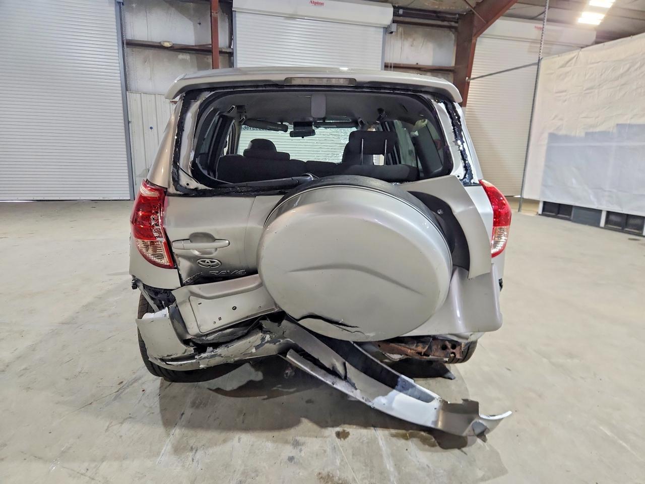 2008 Toyota Rav4 Base Silver vin: JTMBD33V786083702
