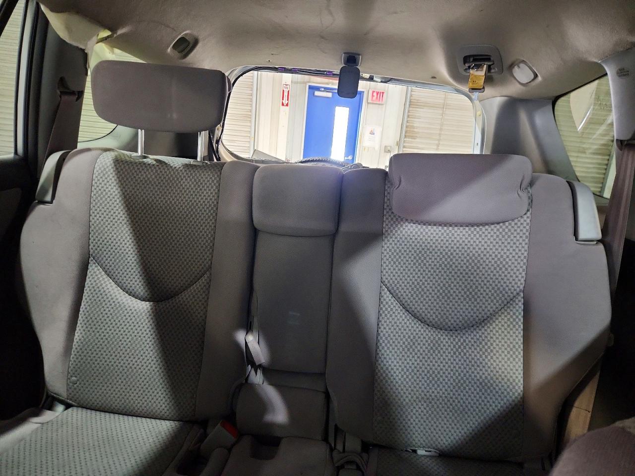 2008 Toyota Rav4 Base Silver vin: JTMBD33V786083702