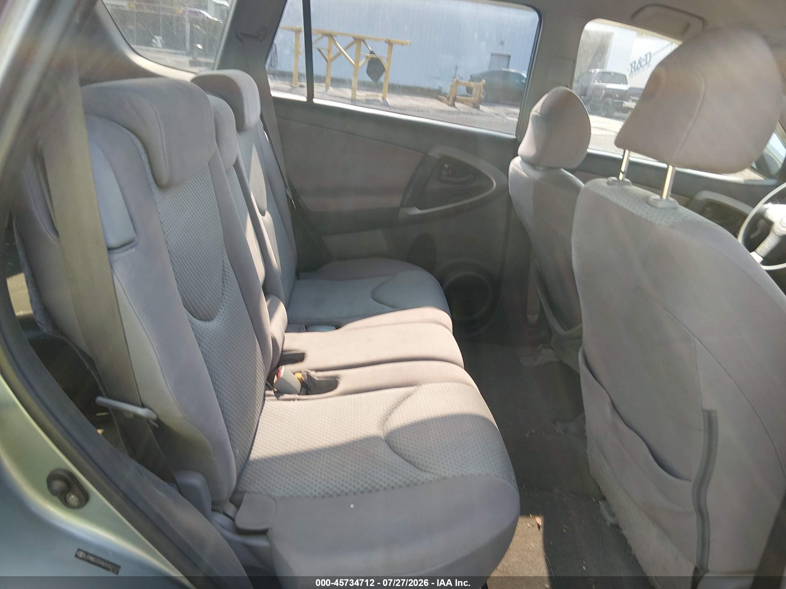 2006 Toyota Rav4   Gray vin: JTMBD33V865007117