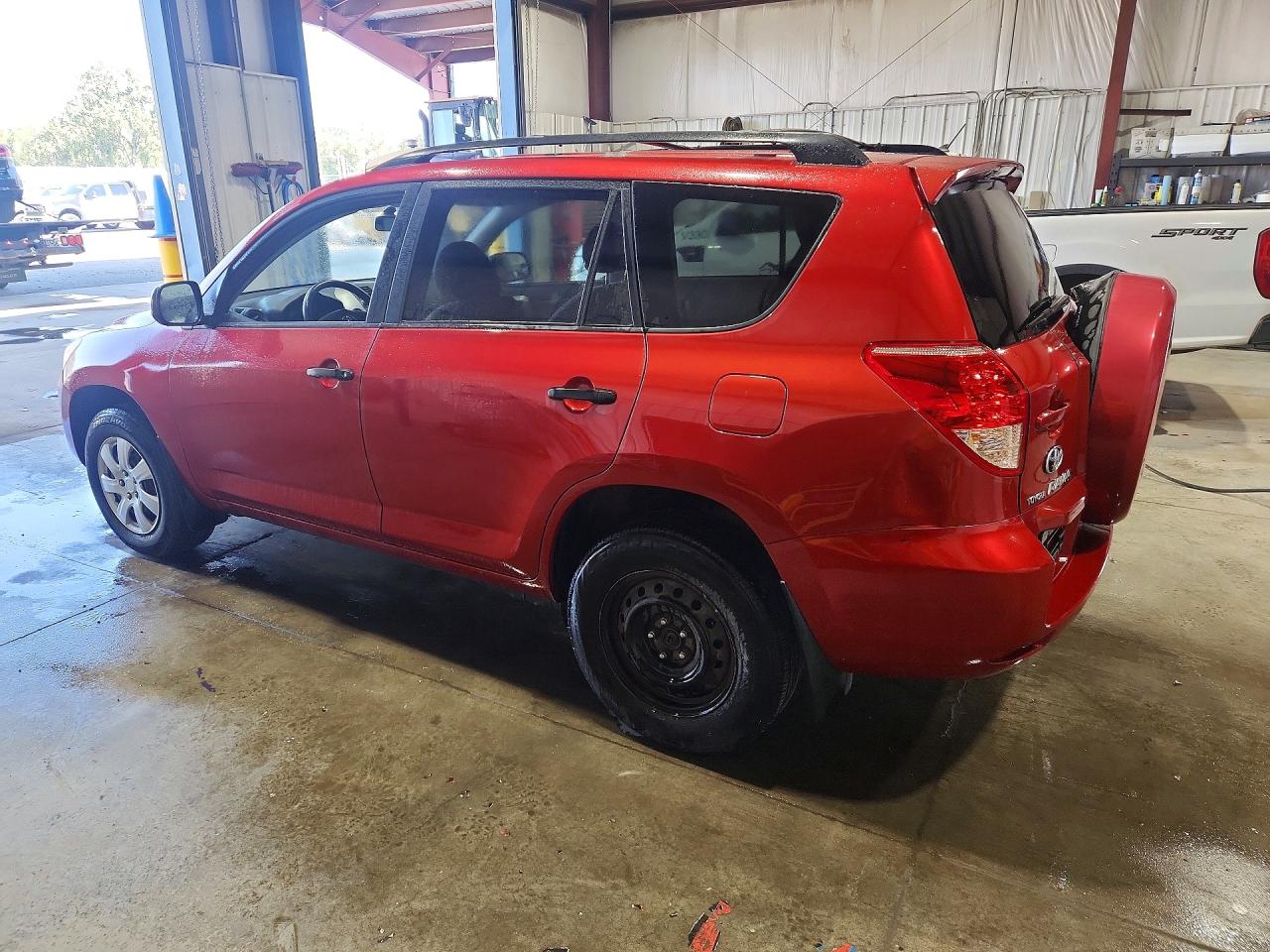 2007 Toyota Rav4 Base Красный vin: JTMBD33V875106750