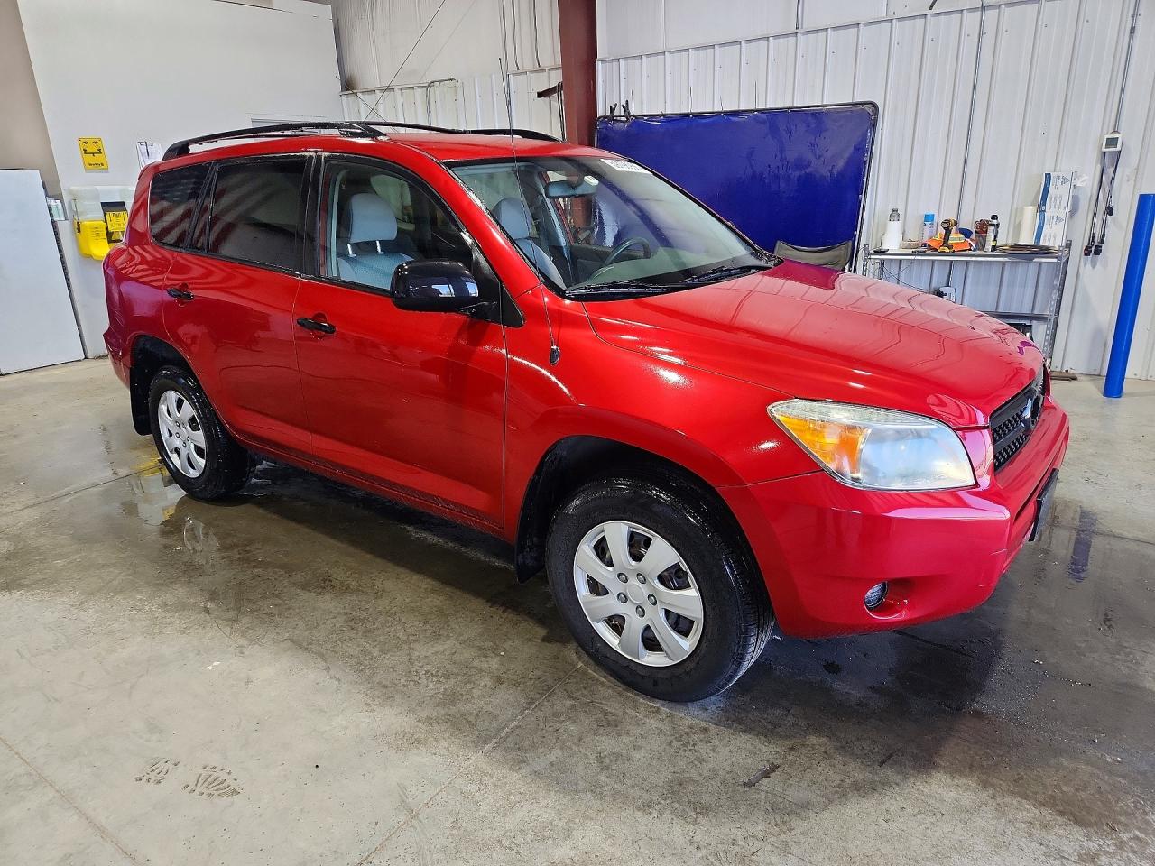 2007 Toyota Rav4 Base Красный vin: JTMBD33V875106750