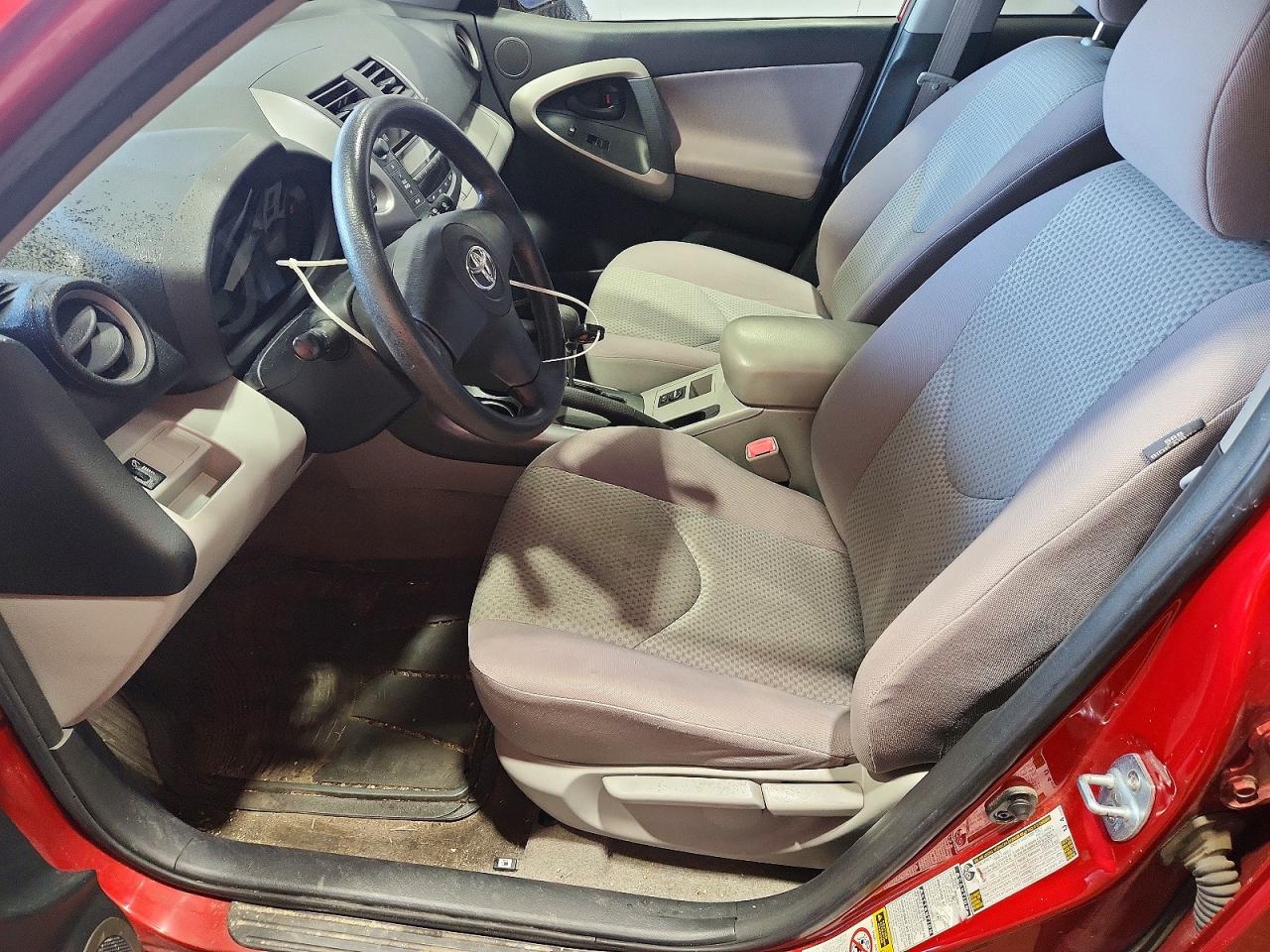 2007 Toyota Rav4 Base Красный vin: JTMBD33V875106750