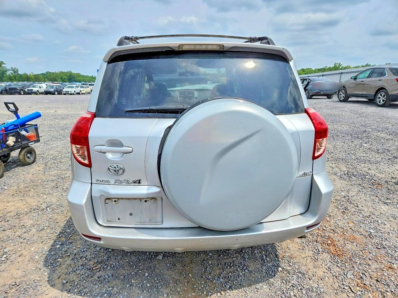 2008 Toyota Rav4 Base Silver vin: JTMBD33V885162981