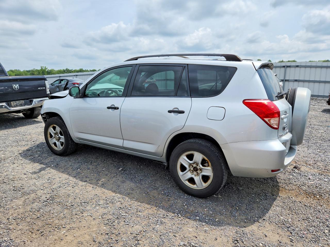 2008 Toyota Rav4 Base Silver vin: JTMBD33V885162981