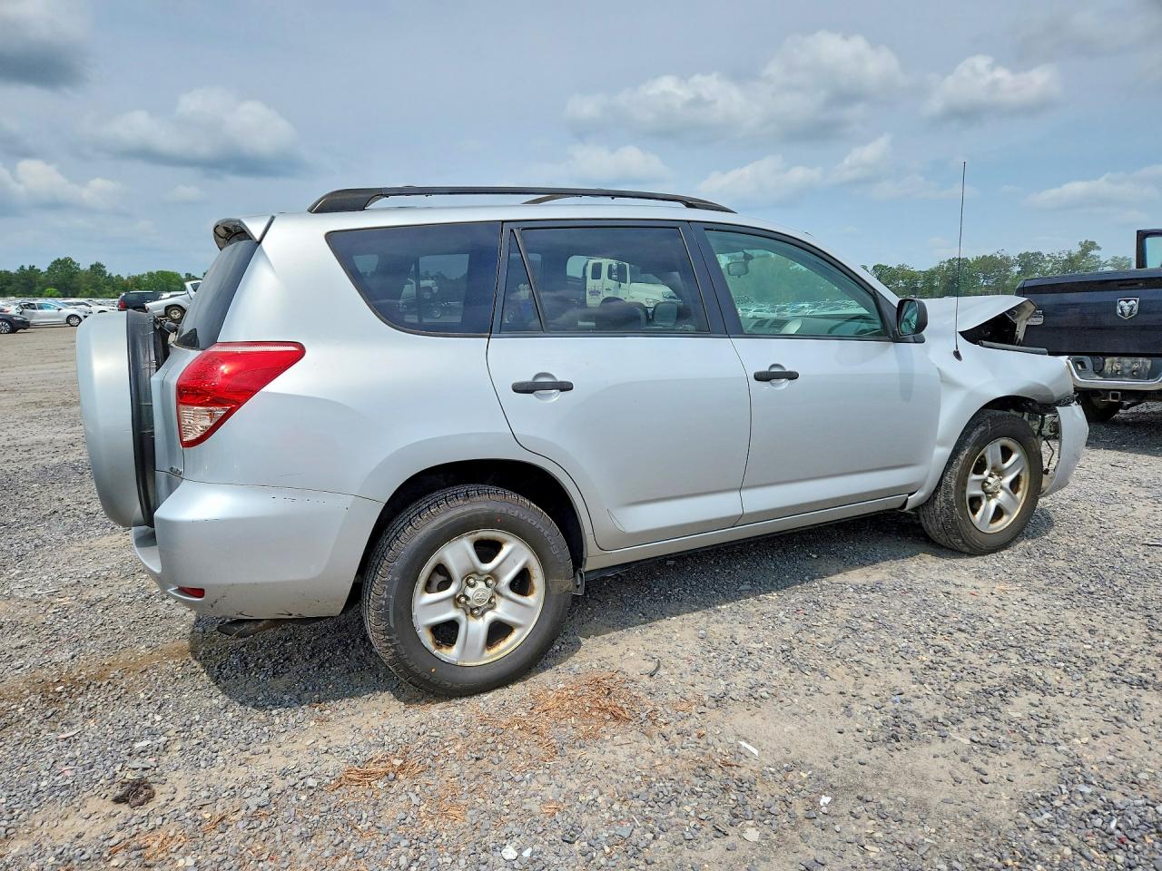 2008 Toyota Rav4 Base Silver vin: JTMBD33V885162981