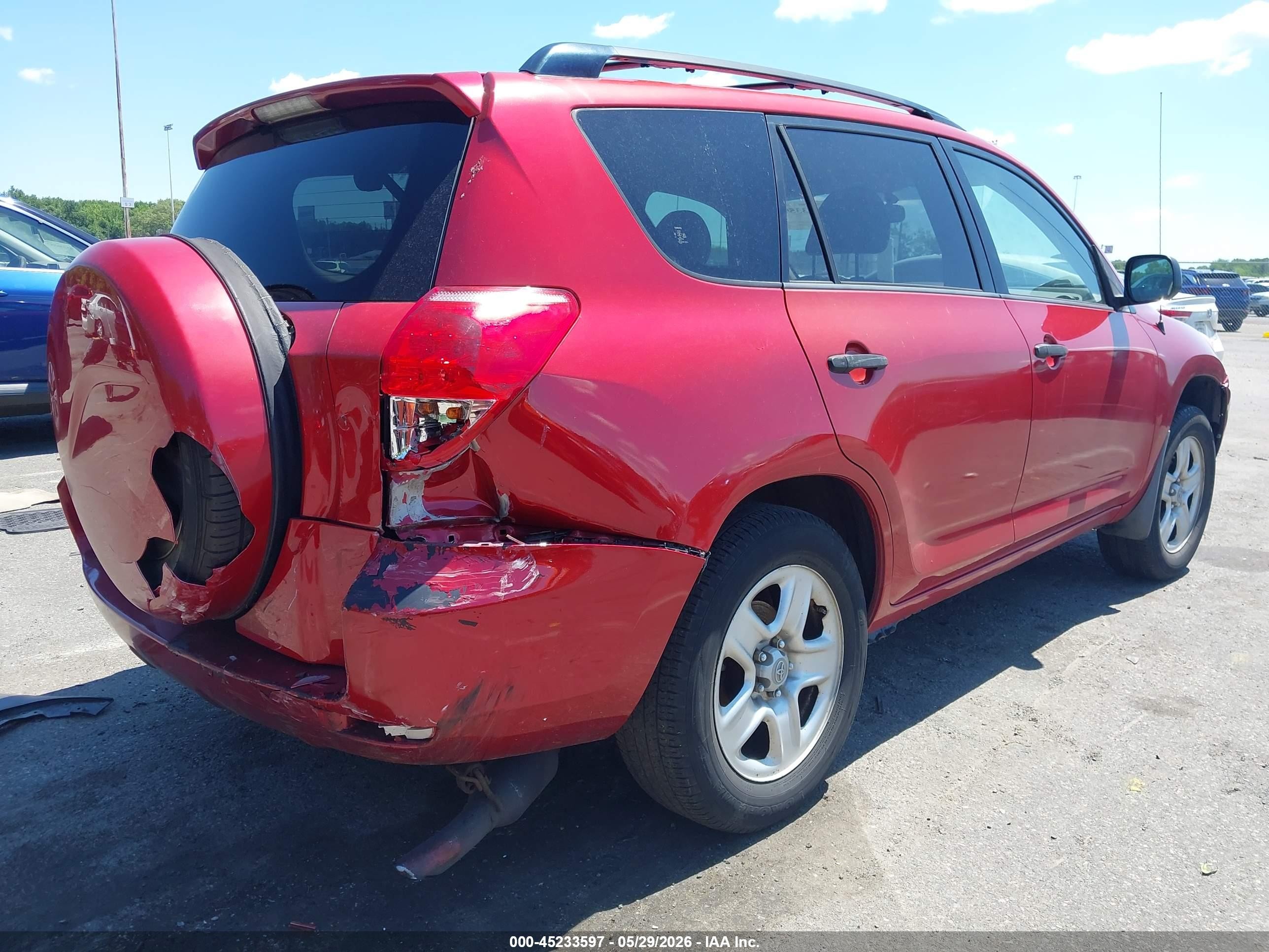 2008 Toyota Rav4   Red vin: JTMBD33V885174466