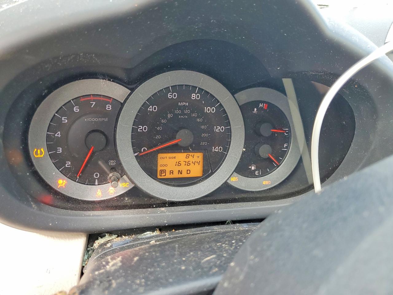 2006 Toyota Rav4 Base White vin: JTMBD33V965001312