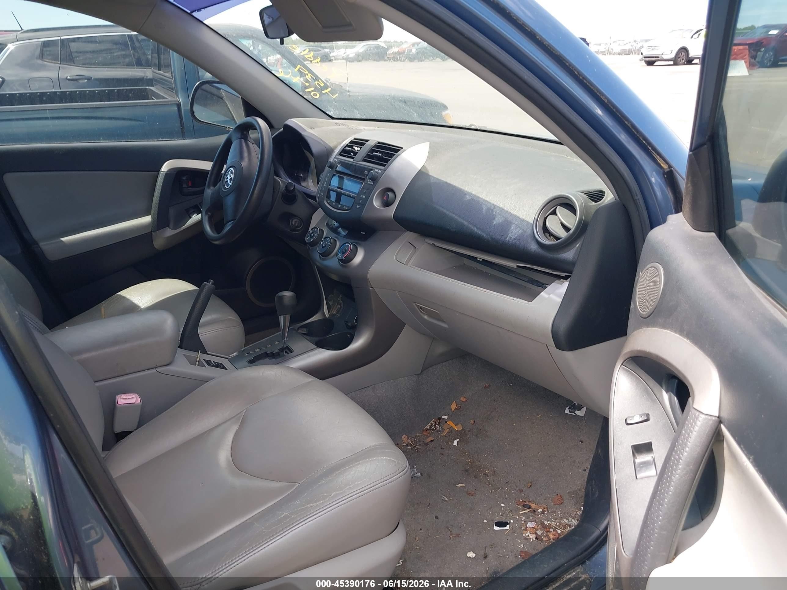 2006 Toyota Rav4   Light Blue vin: JTMBD33V965009572