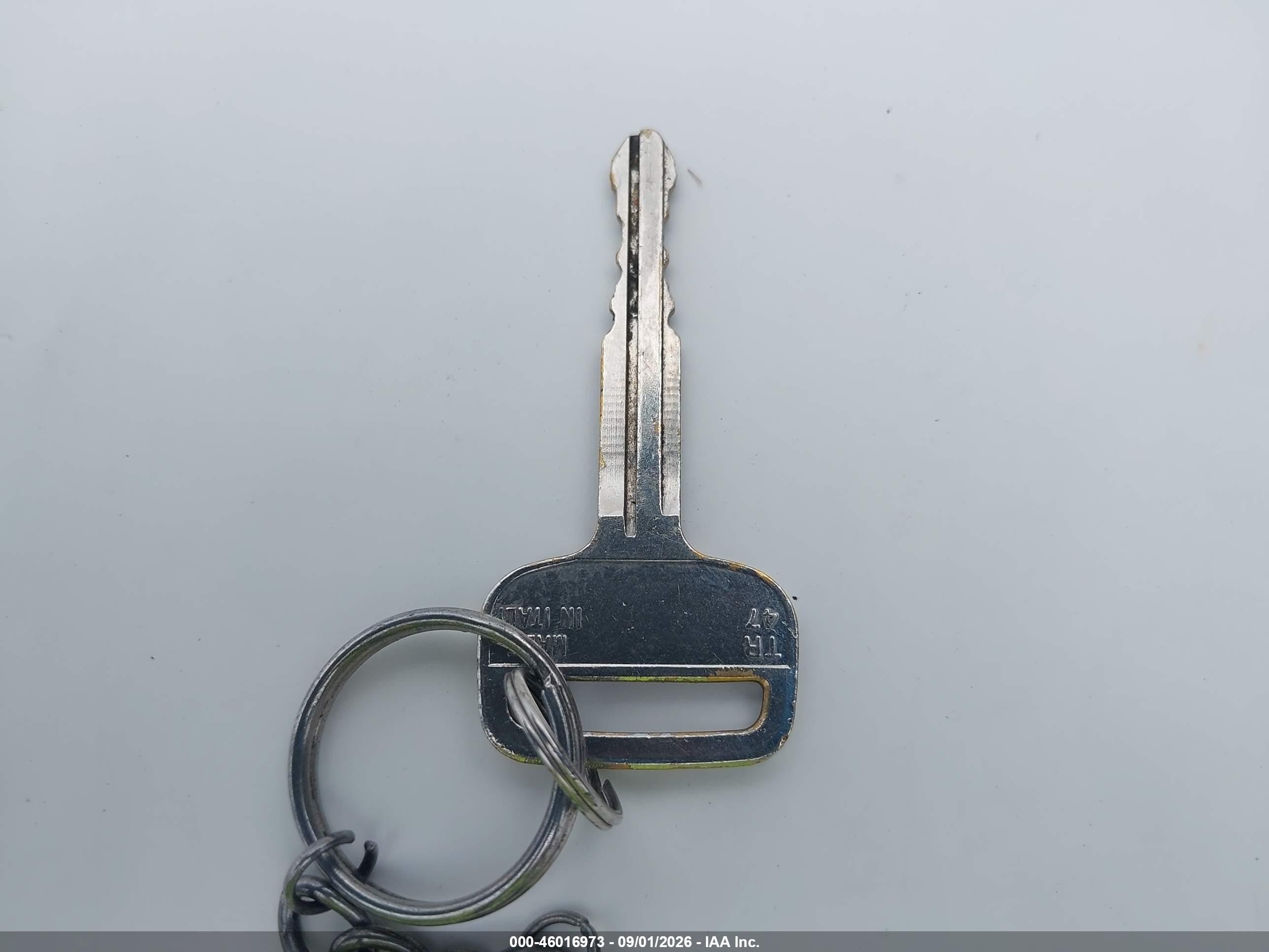2006 Toyota Rav4   Серебряный vin: JTMBD33V965034827