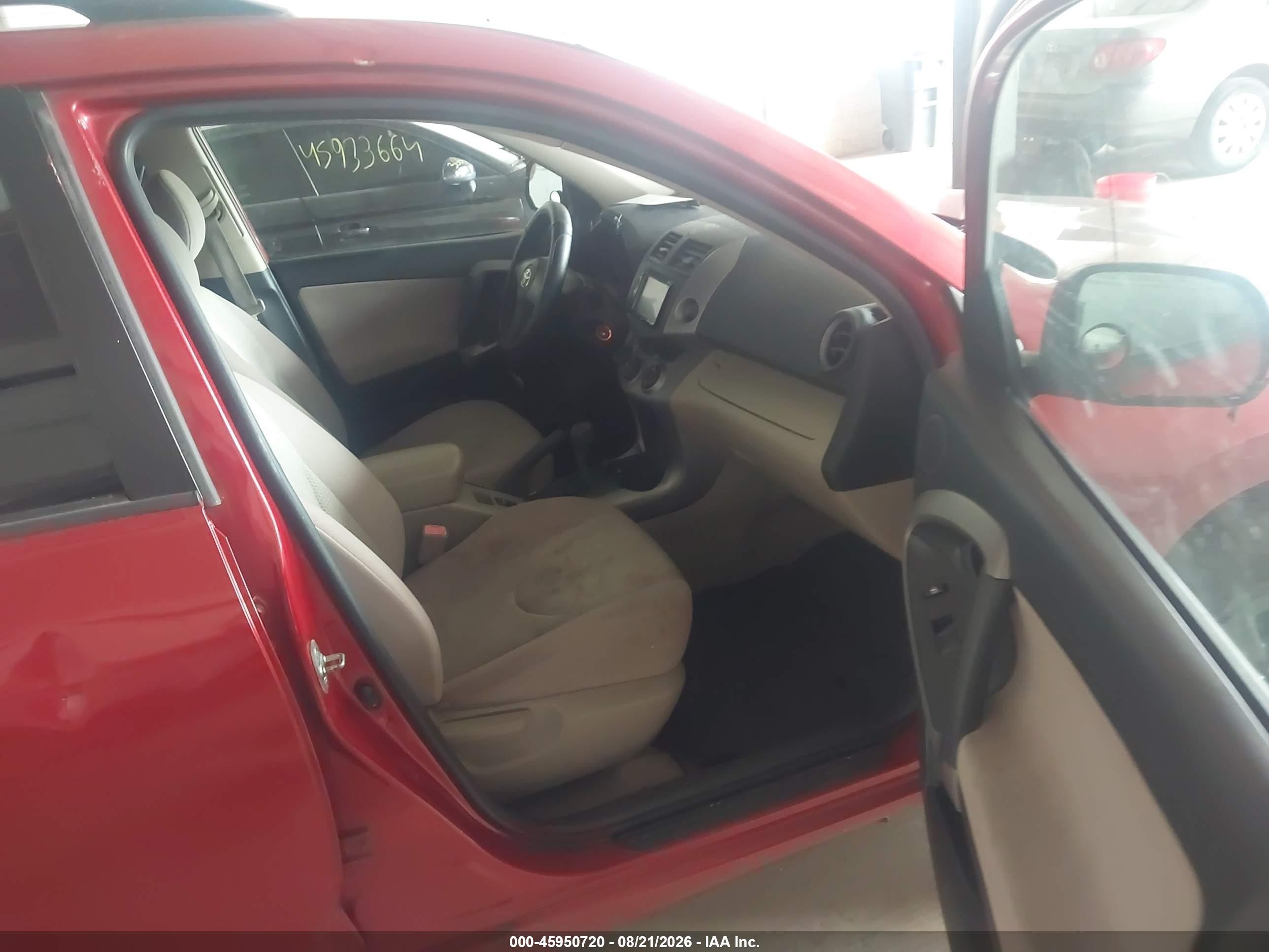 2006 Toyota Rav4   Red vin: JTMBD33V966003636