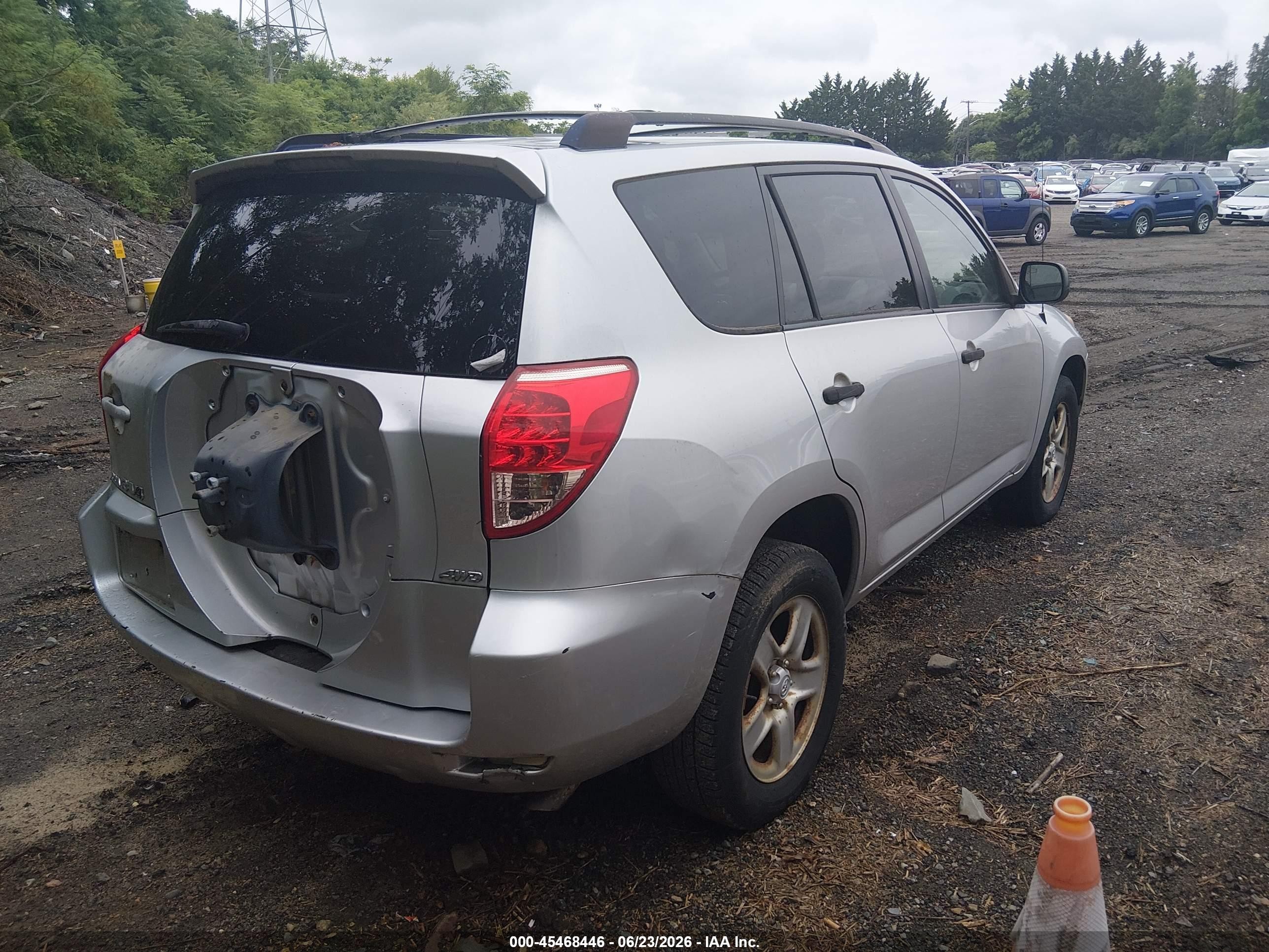 2007 Toyota Rav4   Silver vin: JTMBD33V975051984