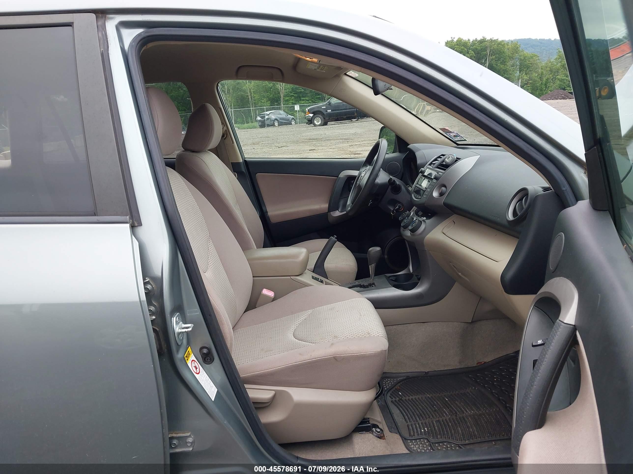 2007 Toyota Rav4   Green vin: JTMBD33V975112461